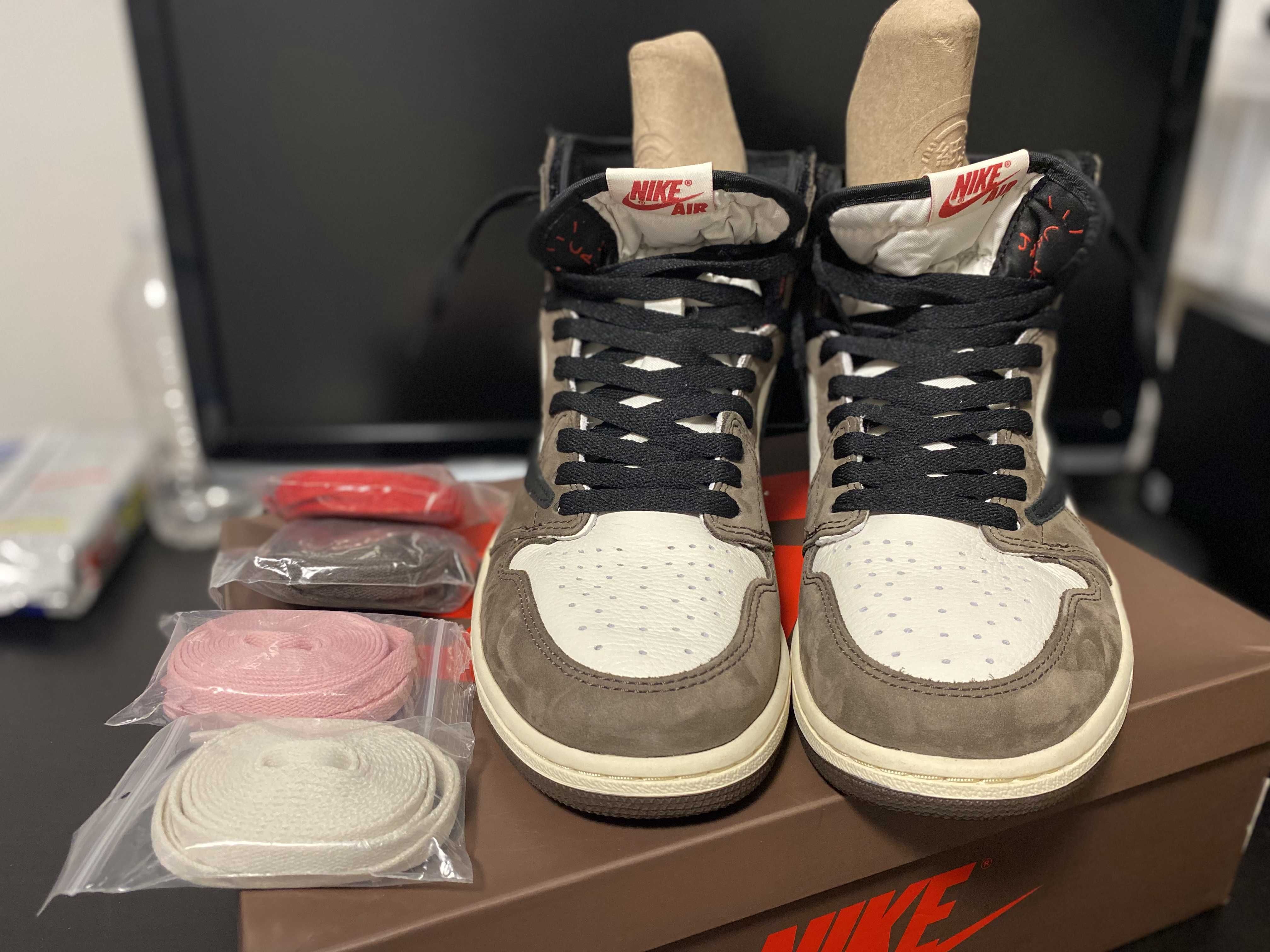 Travis Scott × Nike Air Jordan 1 Retro High OG TS SP "Sail/Dark Mocha"