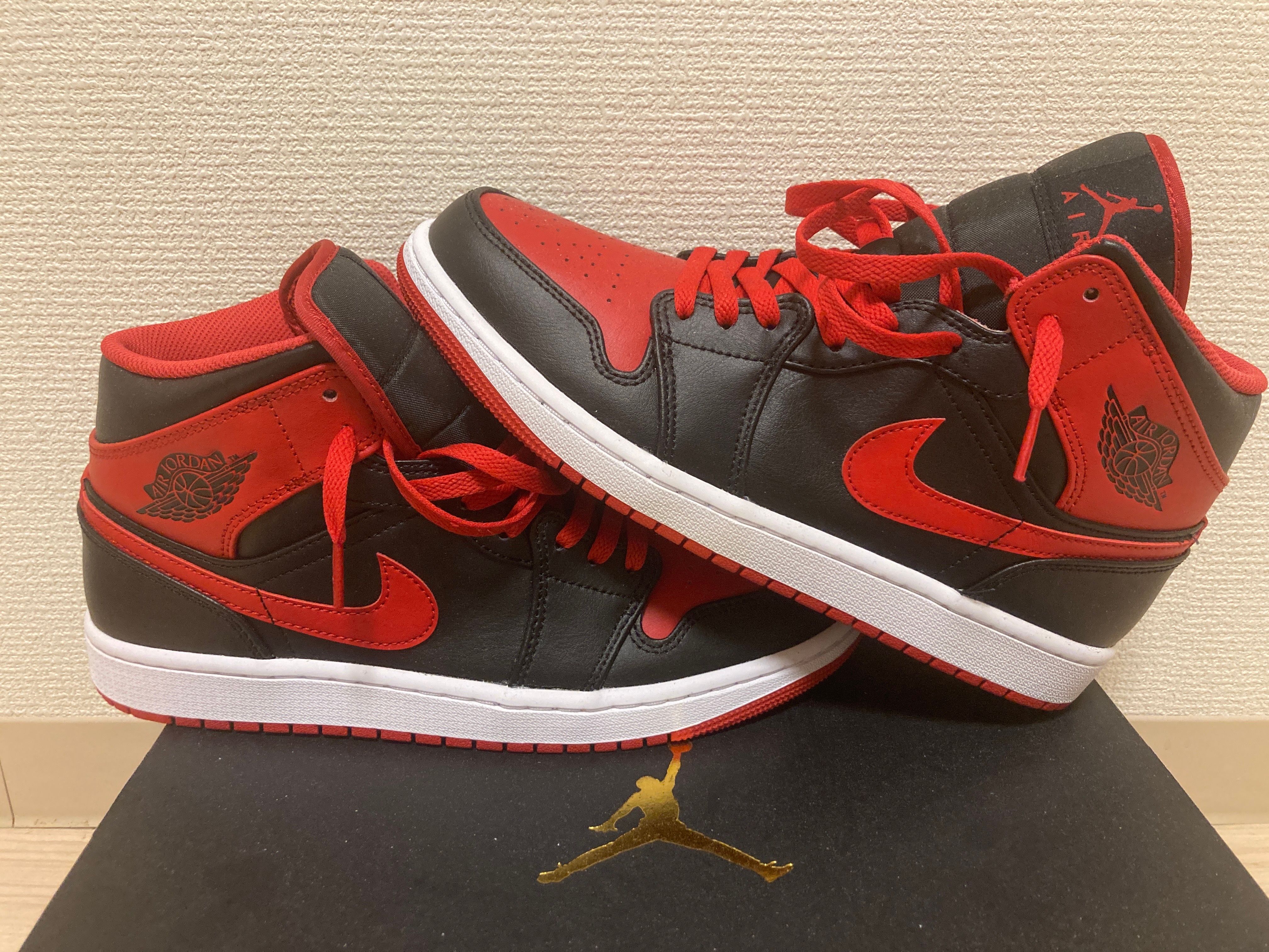 Nike Air Jordan 1 Mid "Bred Toe"