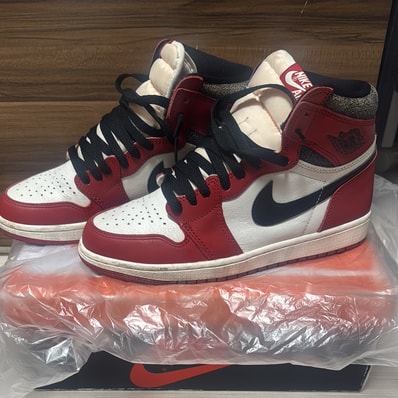 Nike Air Jordan 1 High OG "Lost & Found/Chicago"