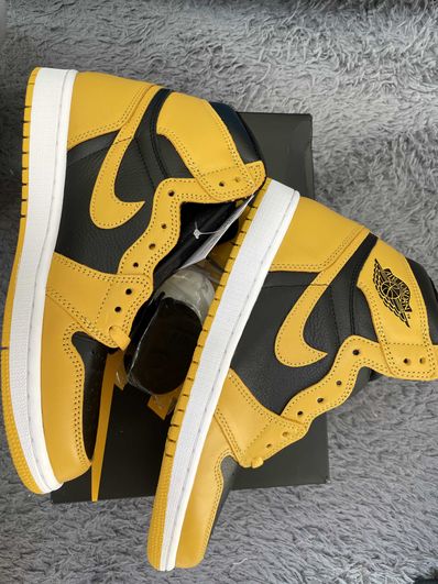 Nike Air Jordan 1 High OG "Pollen"