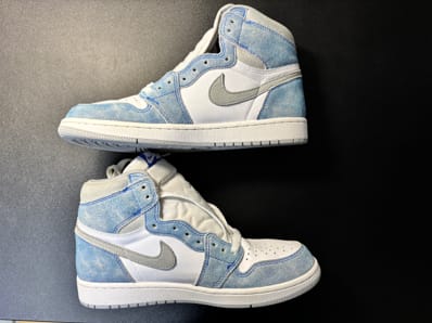 Nike Air Jordan 1 High OG "Hyper Royal"