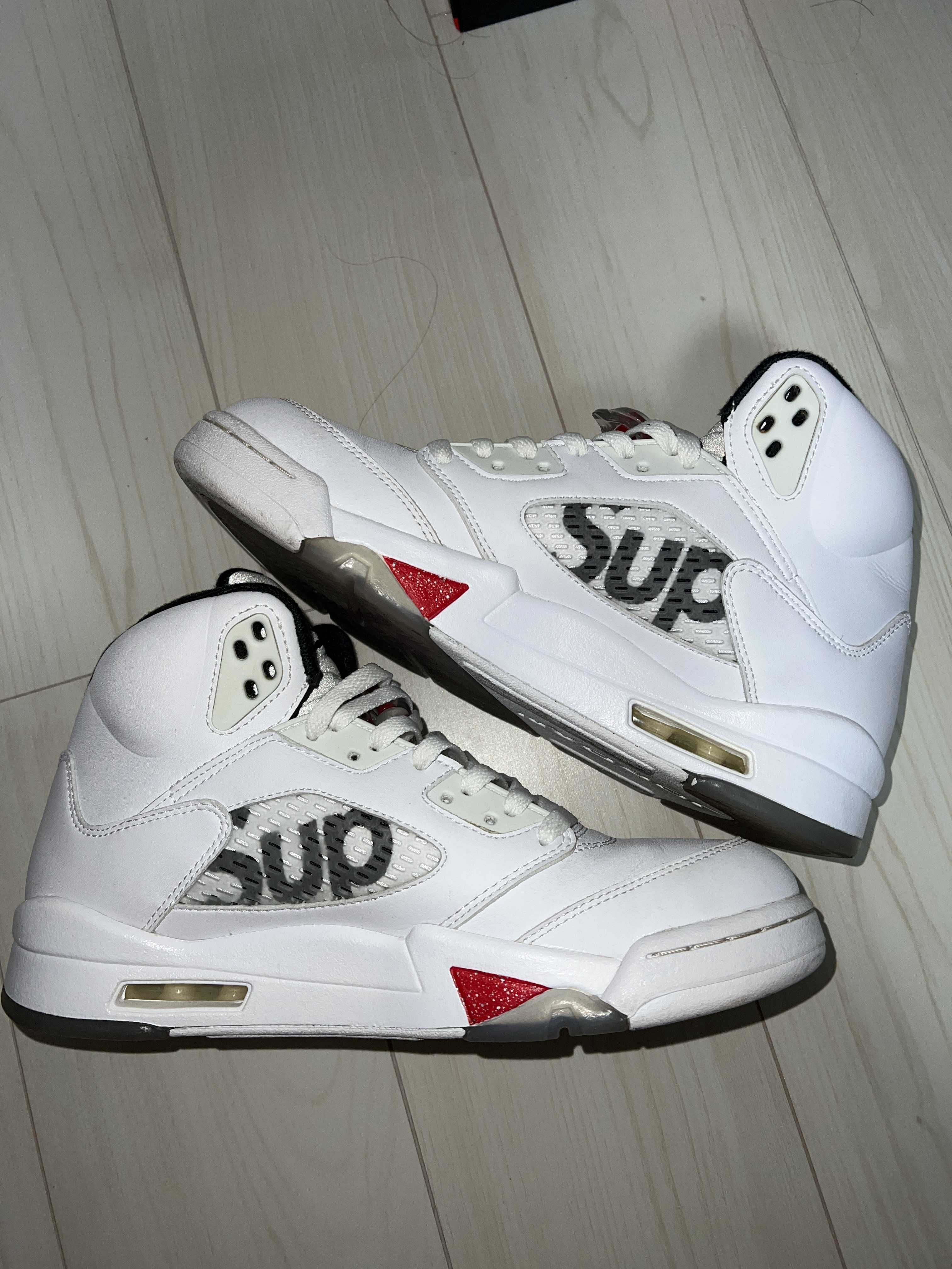 Supreme × Nike Air Jordan 5 Retro "White"
