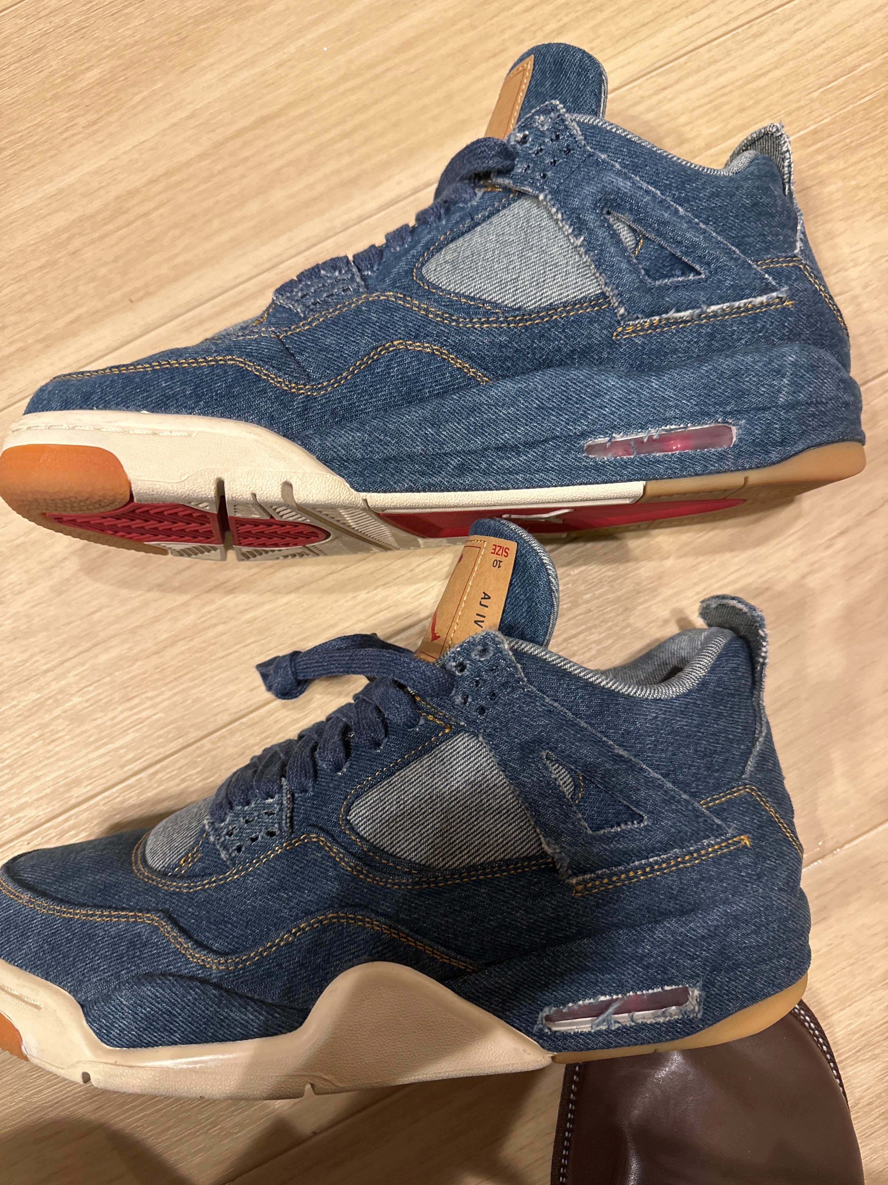 Nike × Levi's Air Jordan 4 "Denim"(タグ:LEVIS®)