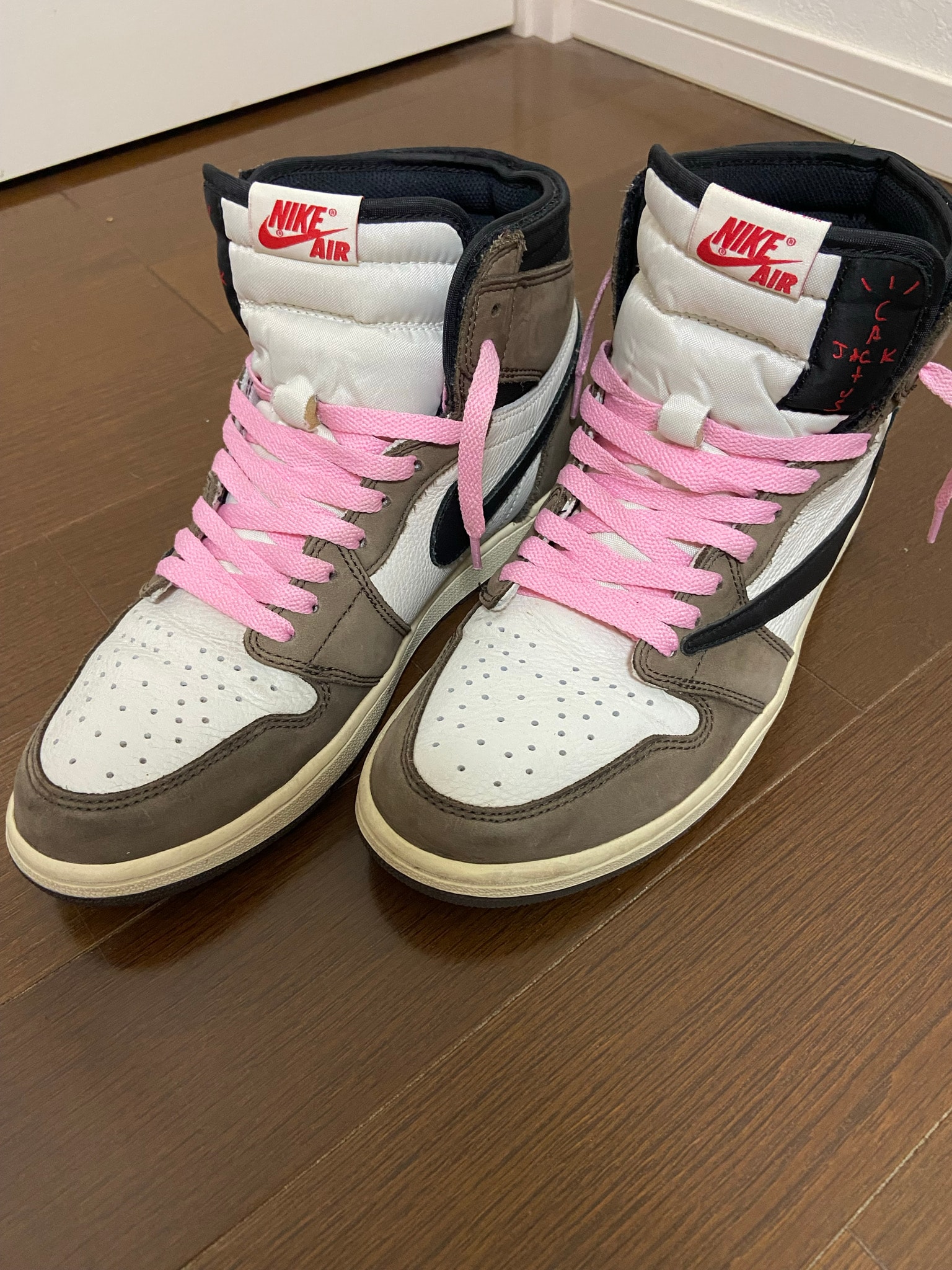 Travis Scott × Nike Air Jordan 1 Retro High OG TS SP "Sail/Dark Mocha"