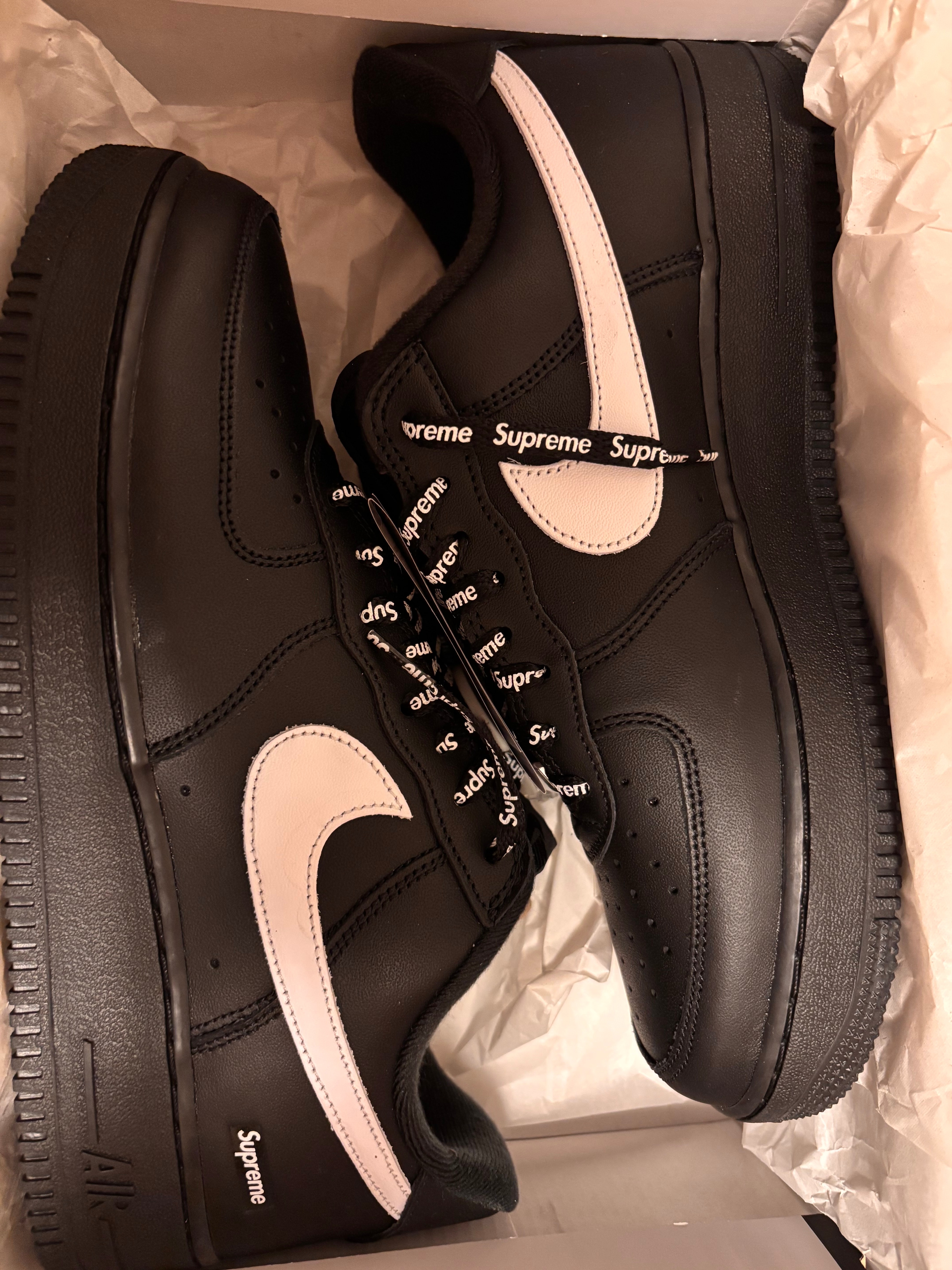 Supreme × Nike Air Force 1 Low "Black/White"