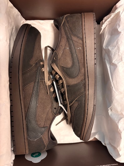 Travis Scott × Nike Air Jordan 1 Low OG SP "Velvet Brown and Dark Mocha"