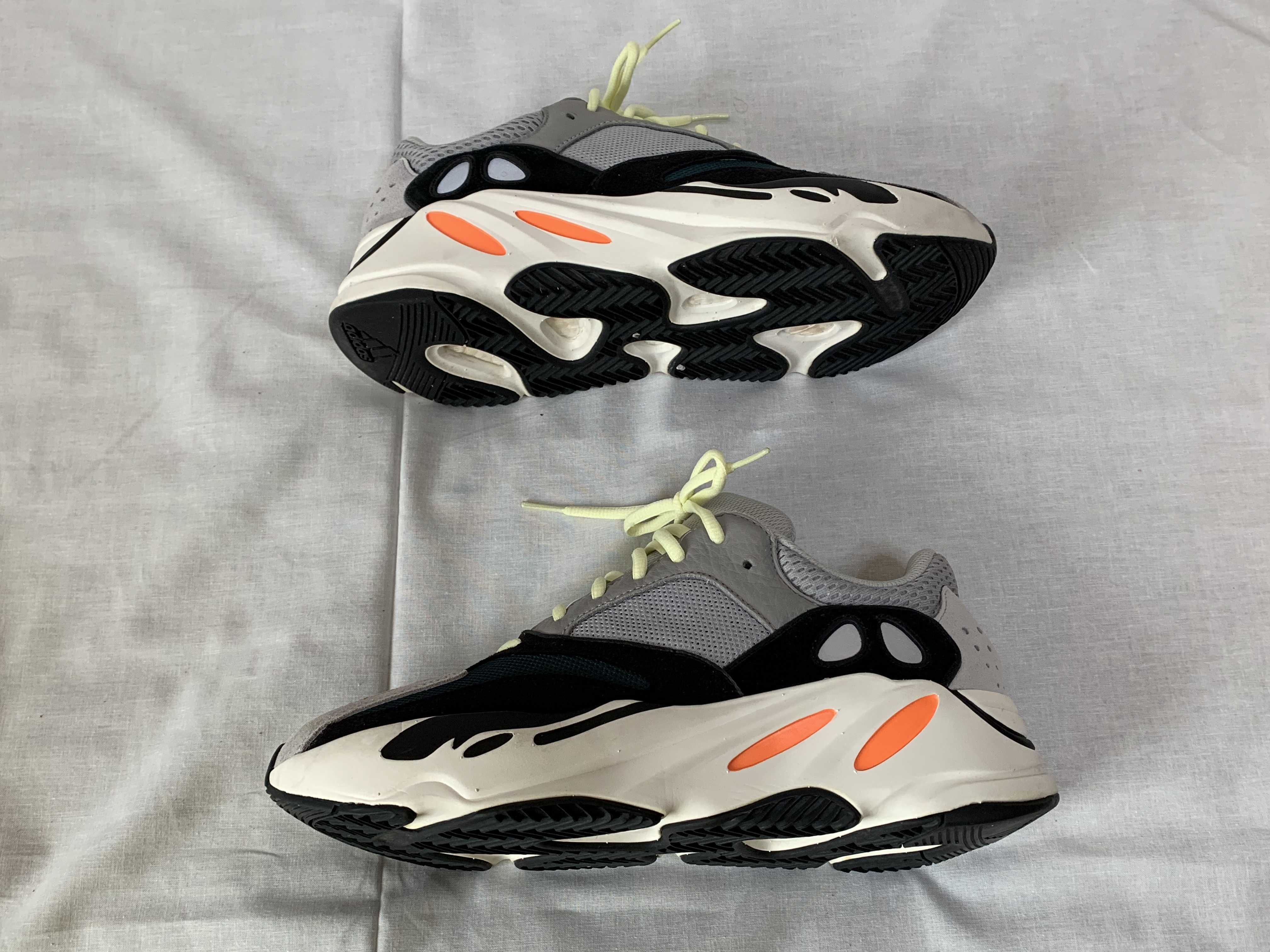 adidas YEEZY Boost 700 "Wave Runner"