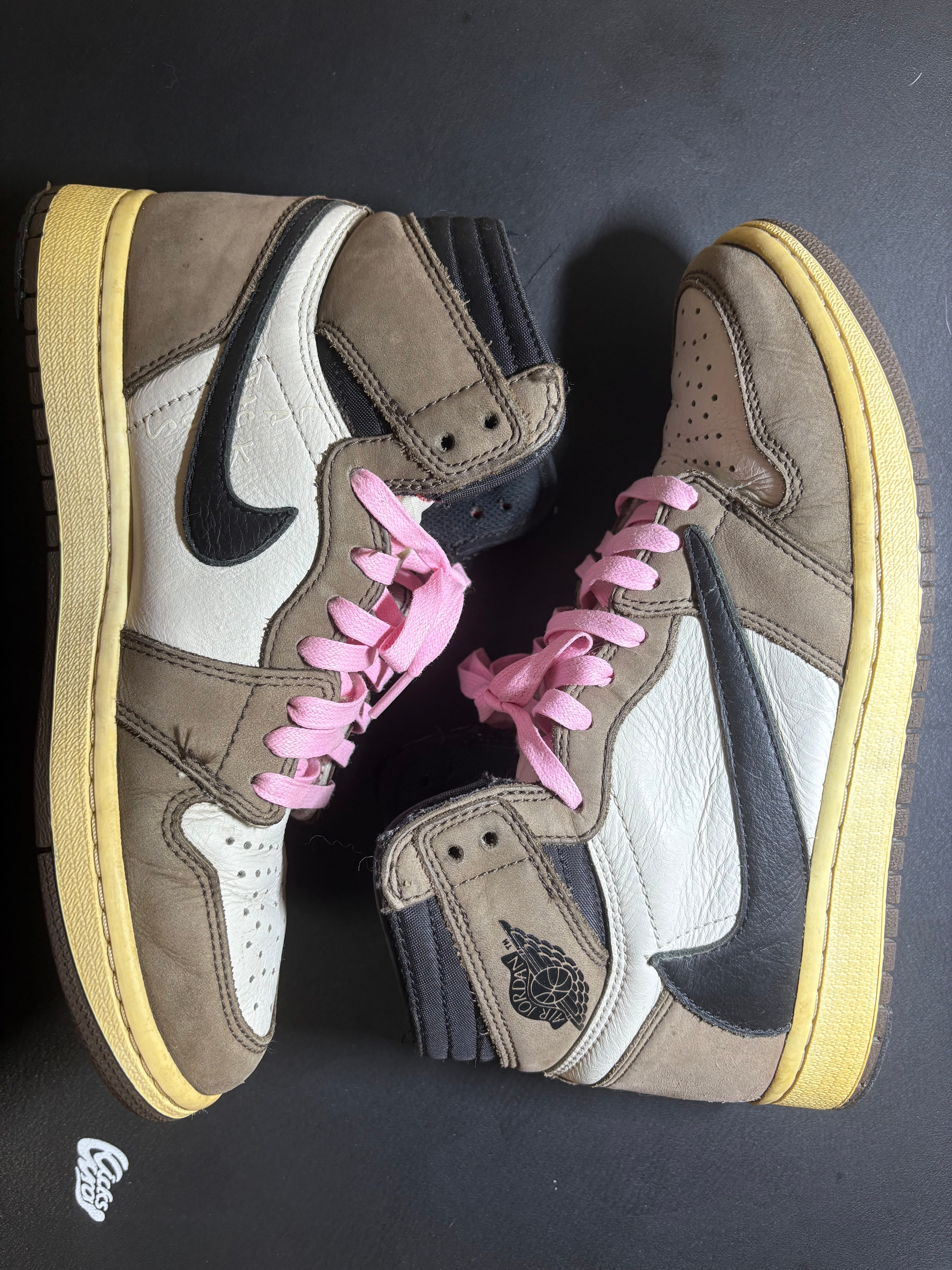 Travis Scott × Nike Air Jordan 1 Retro High OG TS SP "Sail/Dark Mocha"