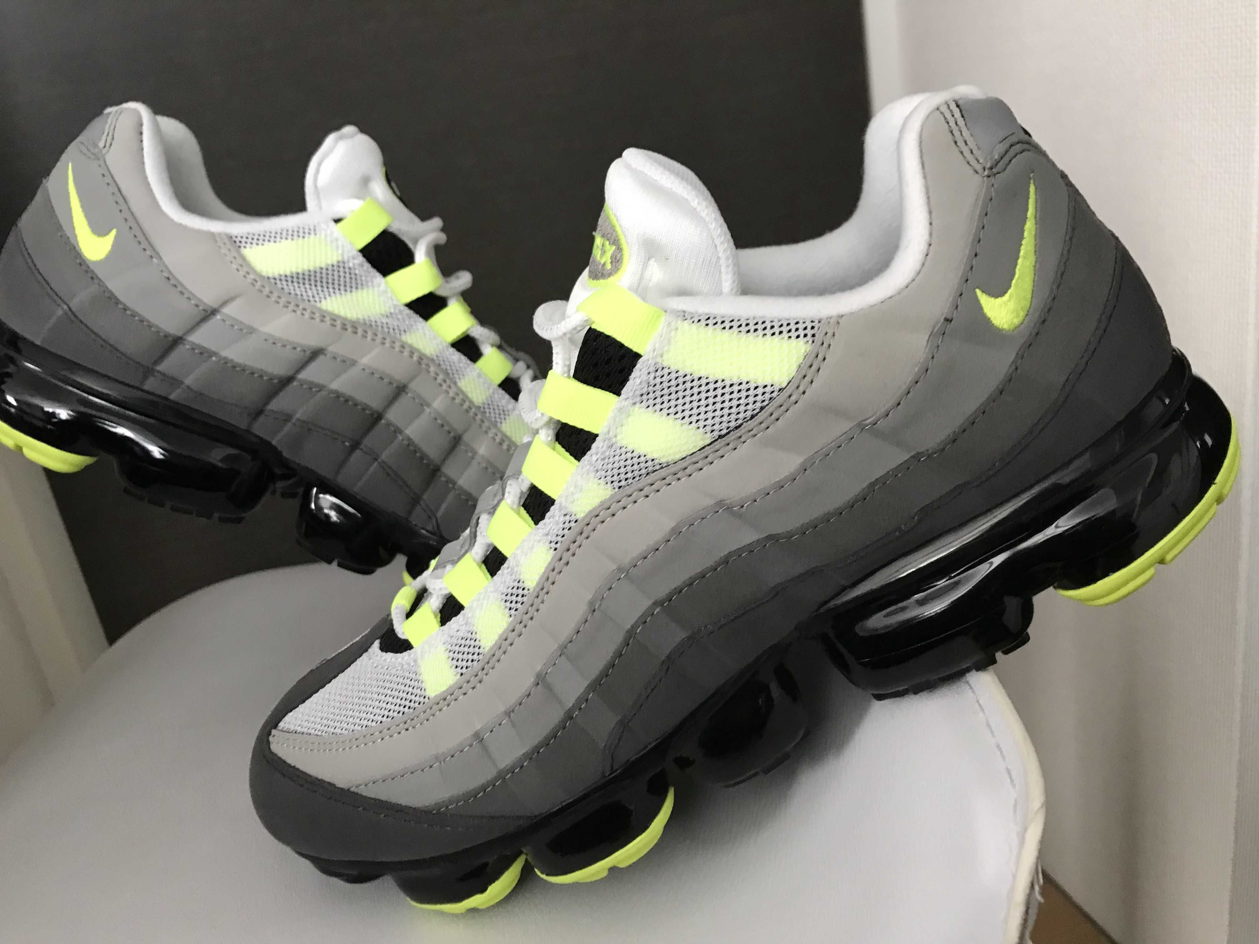 Nike Air Vapormax 95 "Neon"