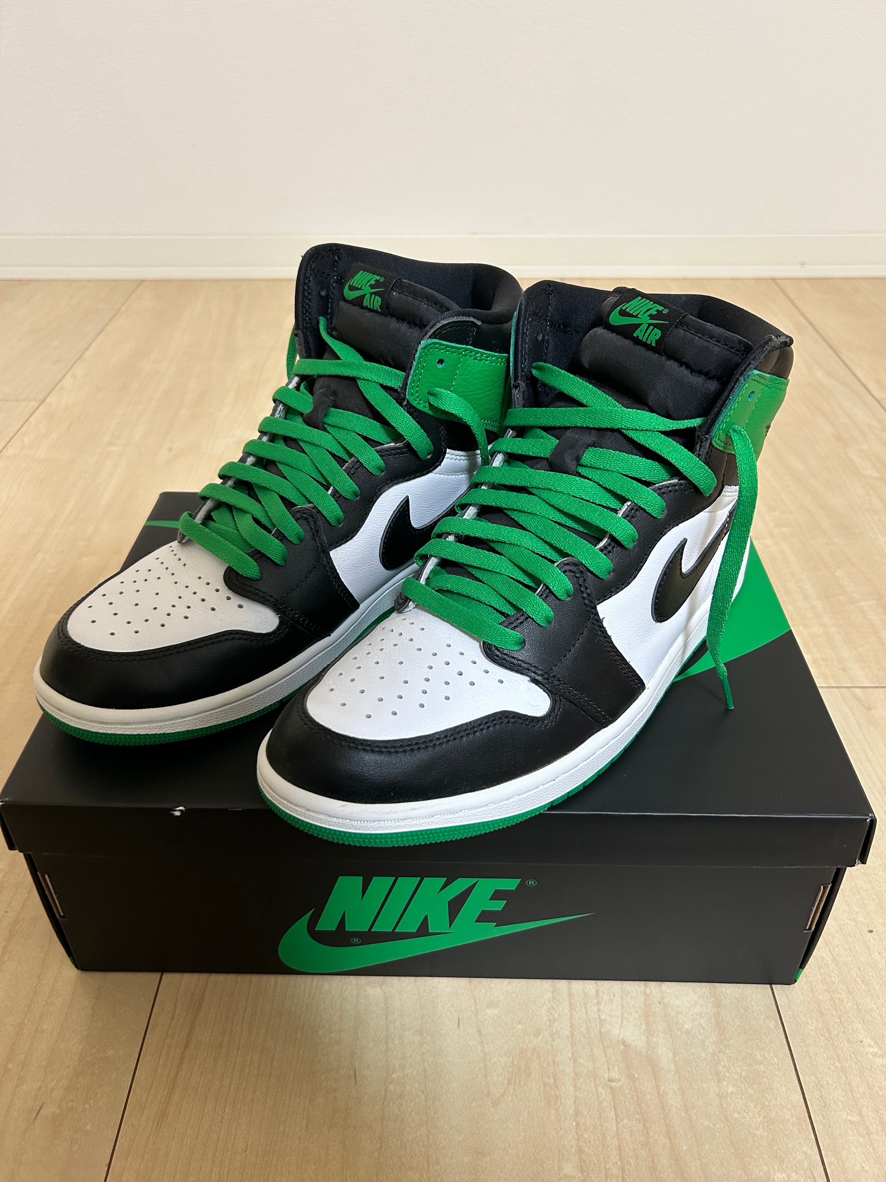 Nike Air Jordan 1 Retro High OG "Celtics/Black and Lucky Green" (2023)