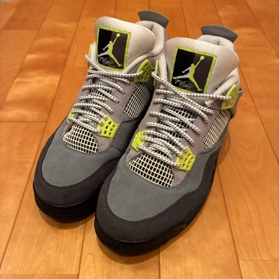 Nike Air Jordan 4 Retro LE "Neon"
