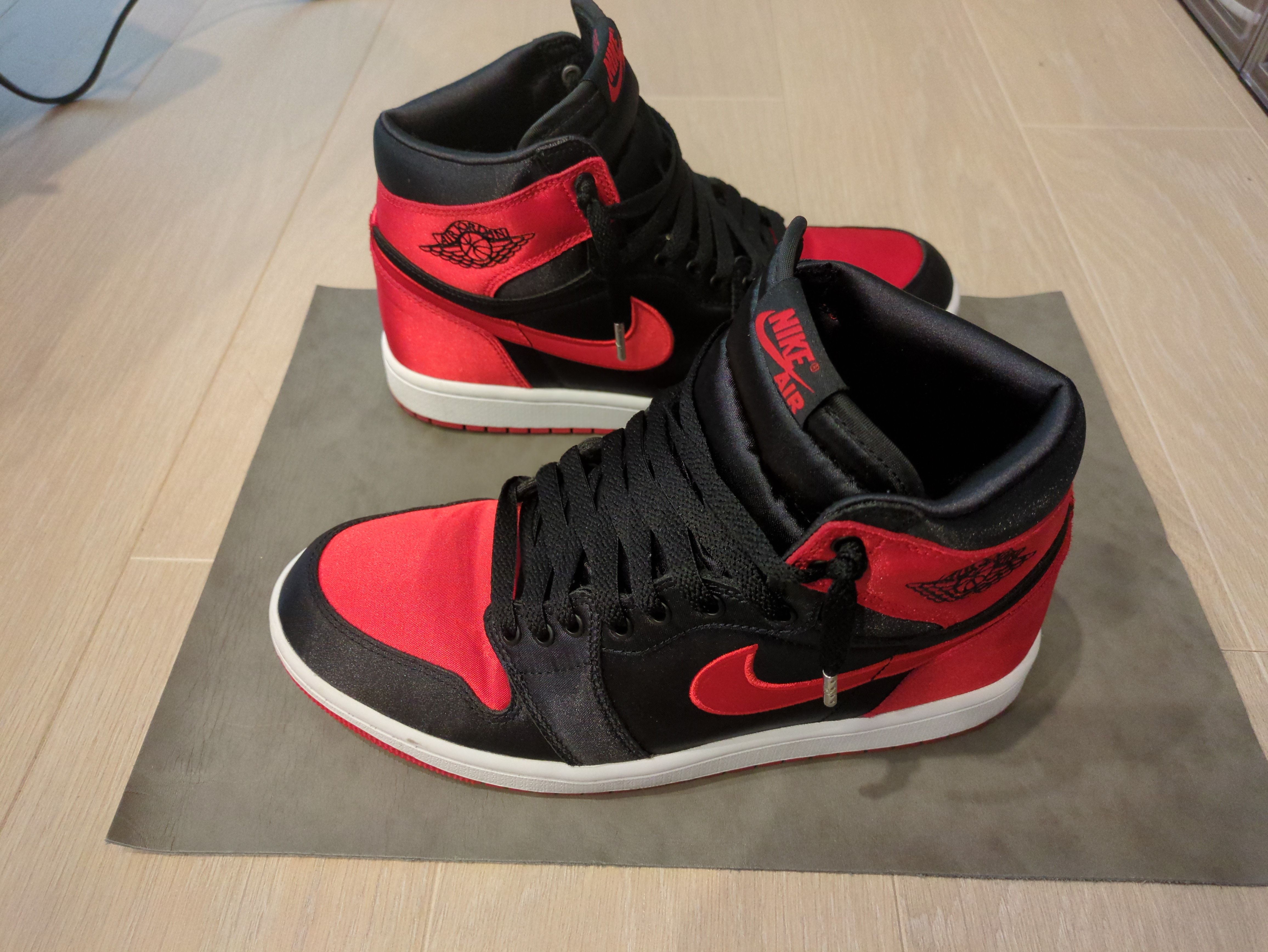 Nike Women's Air Jordan 1 Retro High OG "Satin Bred"
