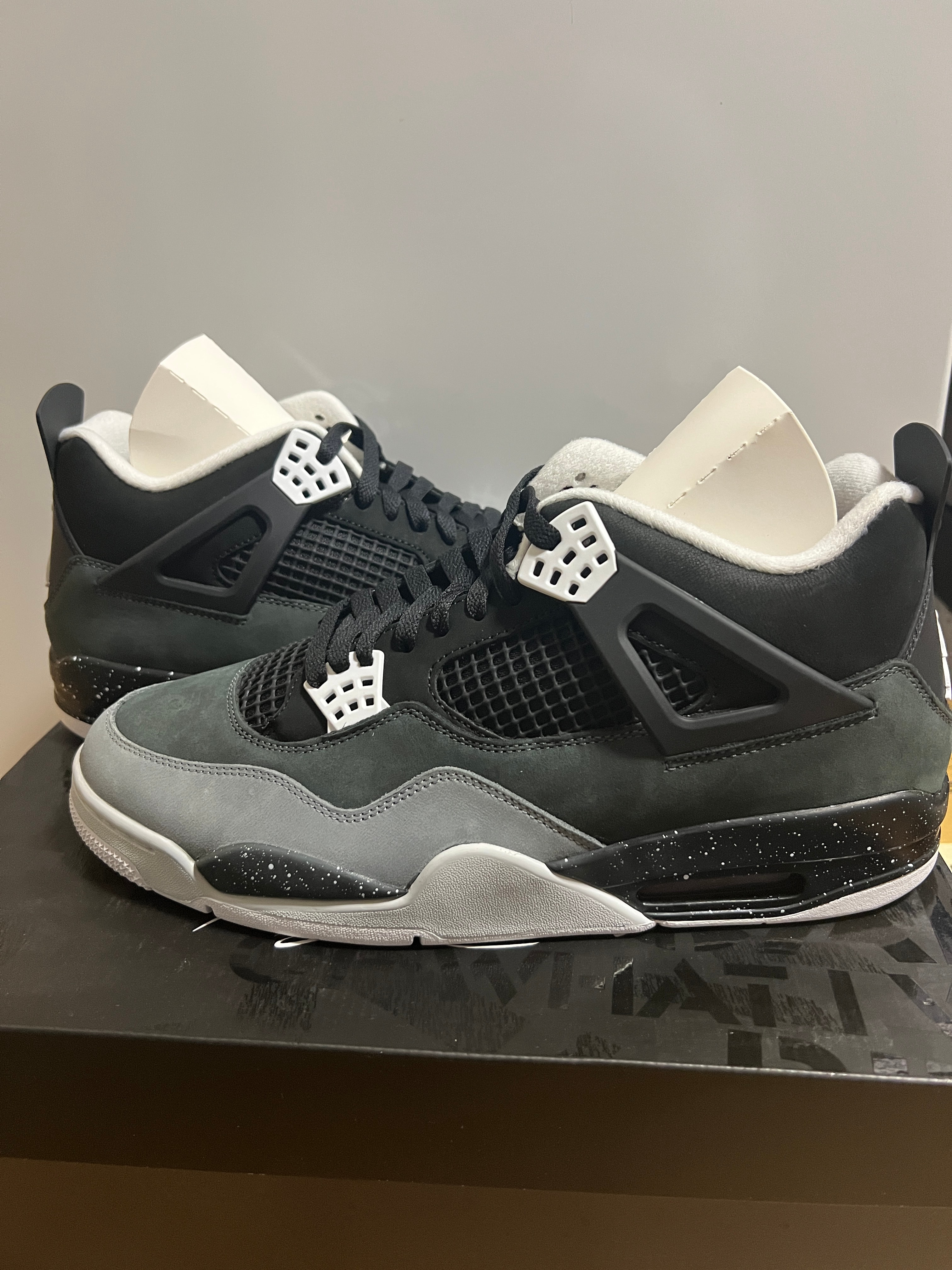 Nike Air Jordan 4 Retro "Fear"