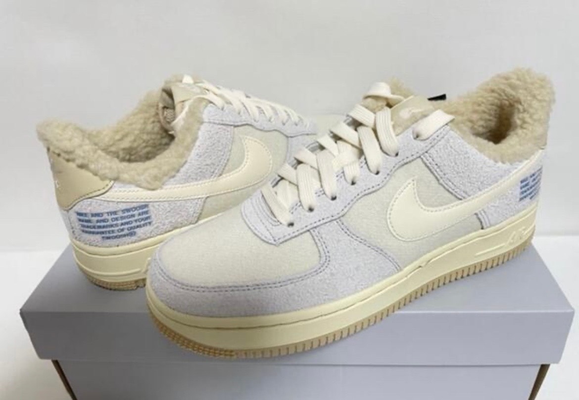 Nike Women's Air Force 1 Low '07 "Photondust/Pale Ivory"