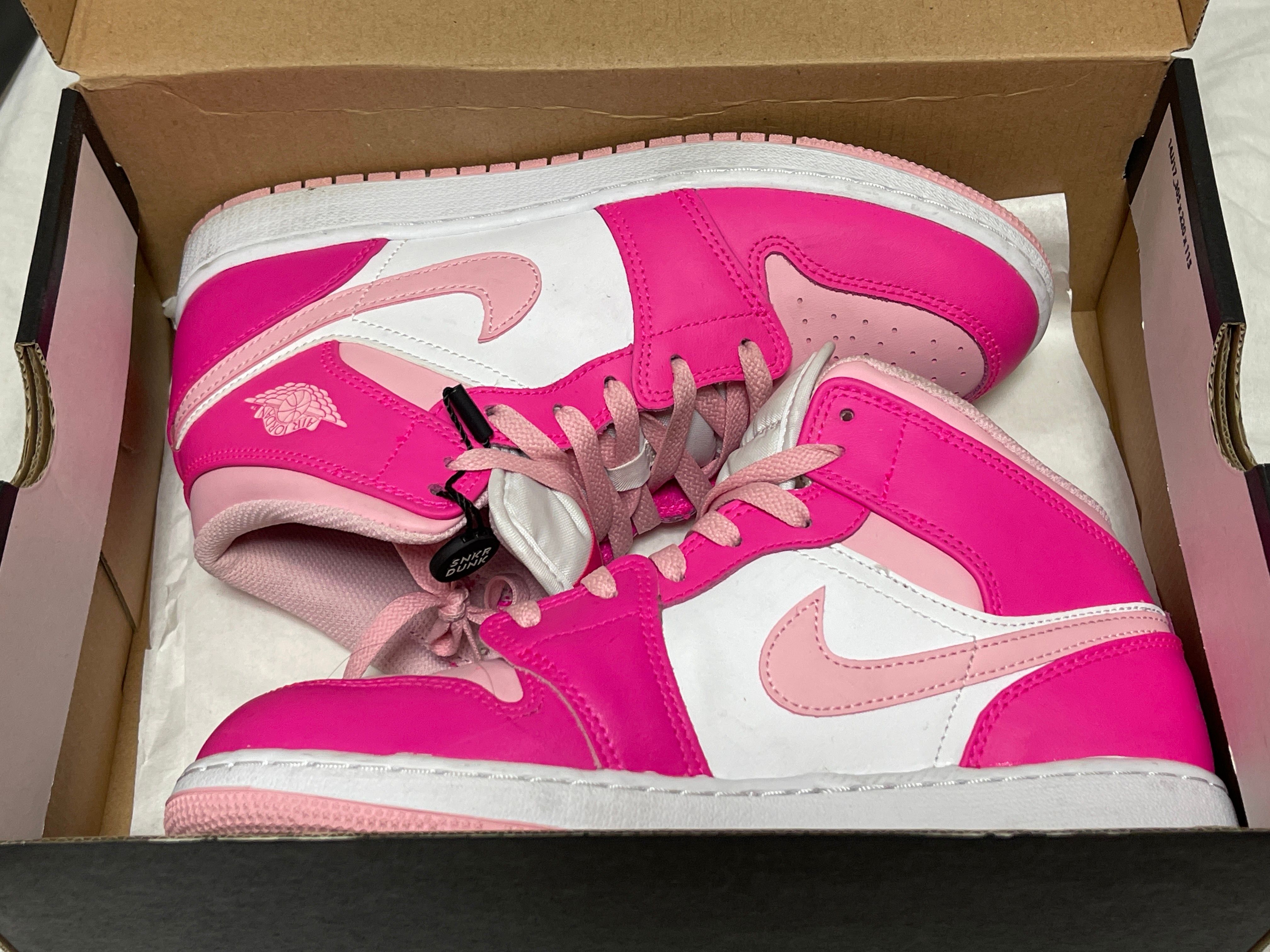 Nike GS Air Jordan 1 Mid "Medium Soft Pink"