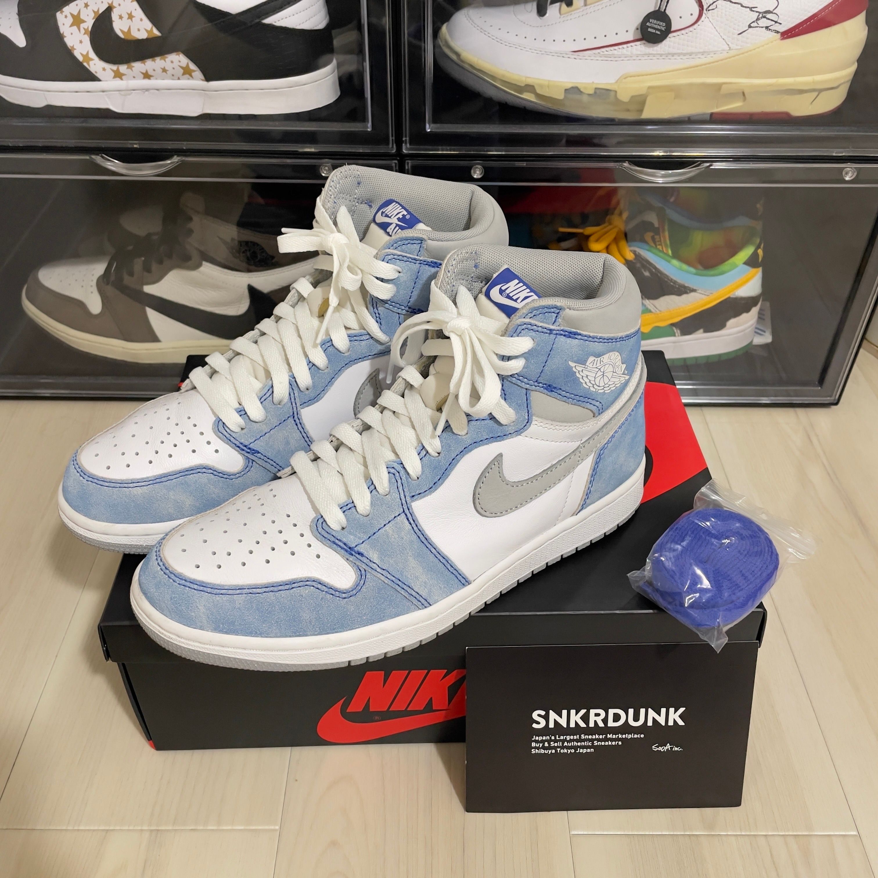 Nike Air Jordan 1 High OG "Hyper Royal"