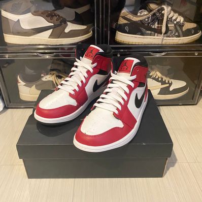 Nike Air Jordan 1 Mid "Chicago Black Toe"