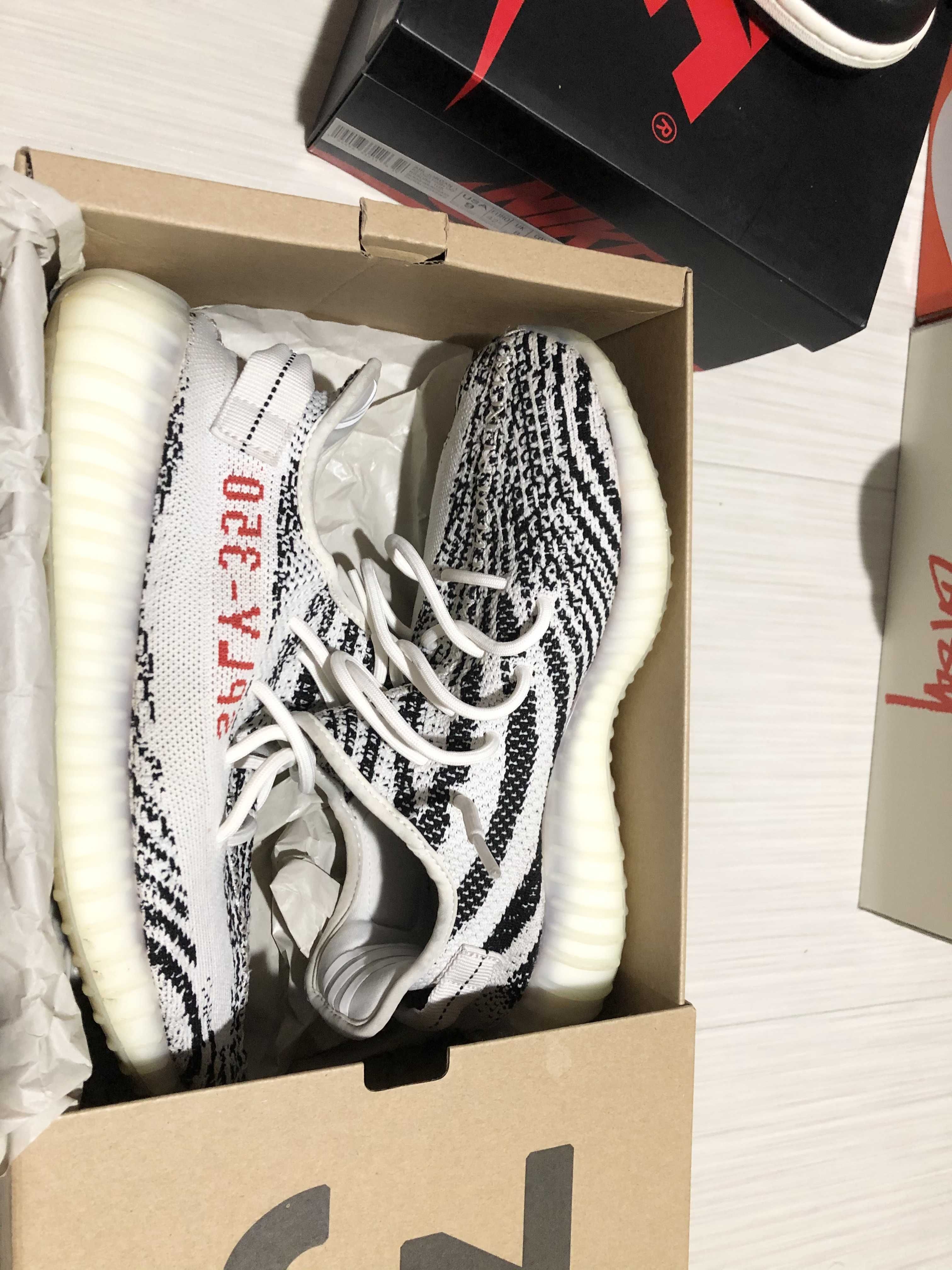 adidas YEEZY Boost 350 V2 "Zebra"