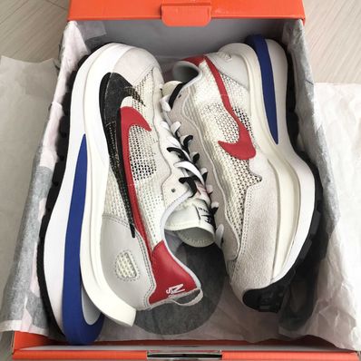 sacai × Nike Vapor Waffle "Royal Fuchsia"