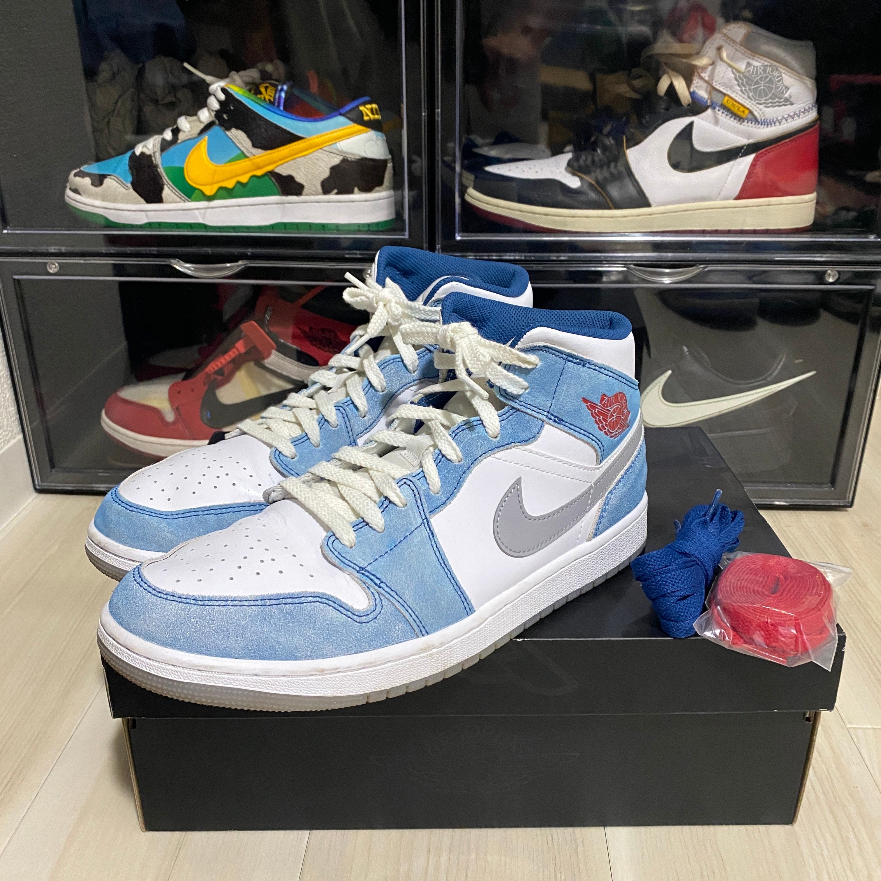 Nike Air Jordan 1 Mid SE "White/Hyper Royal/Red"