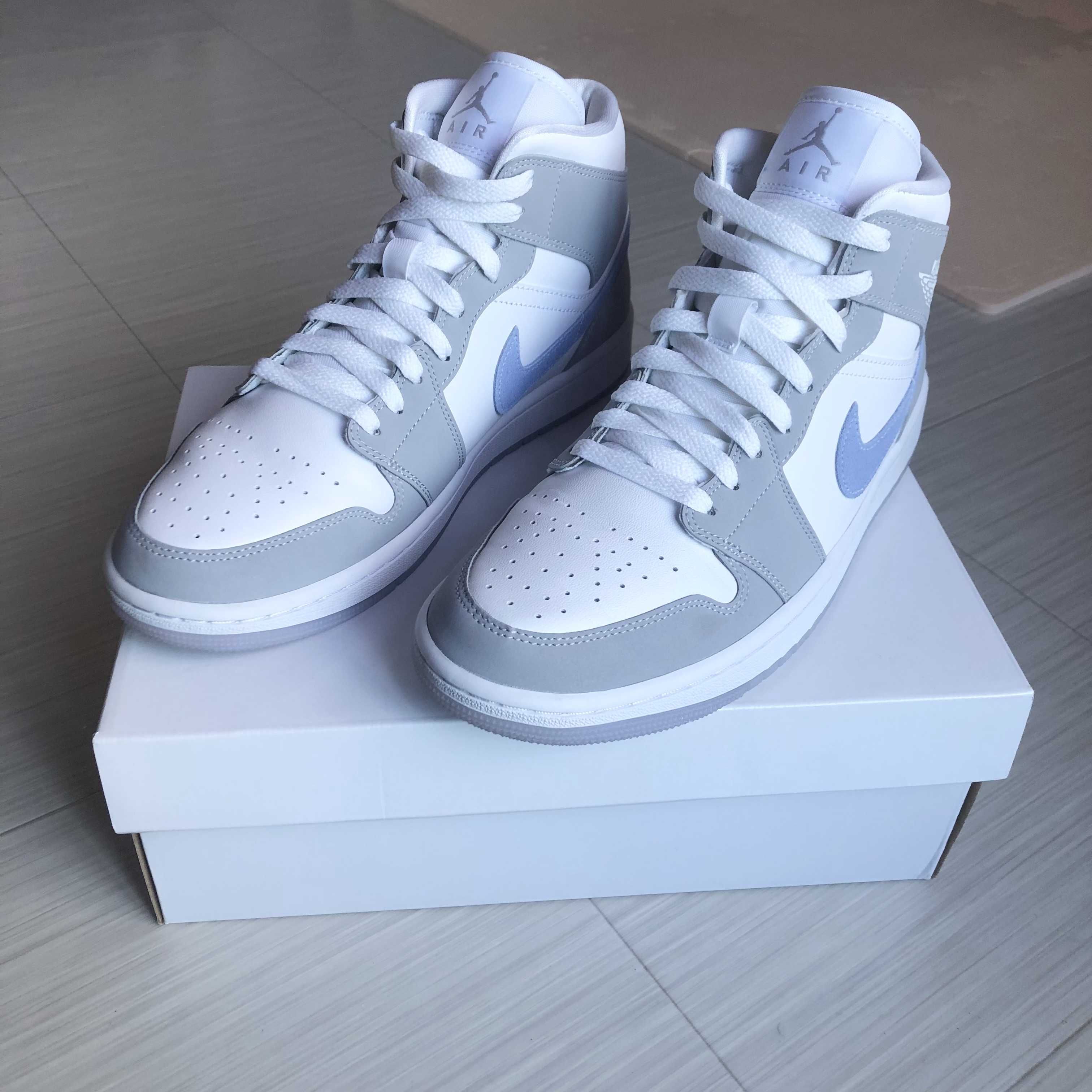 Nike Women's Air Jordan 1 Mid "Wolf Grey"