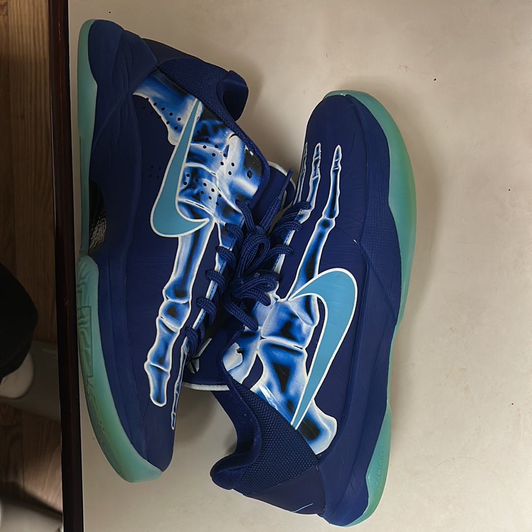 ナイキ コービー5 プロトロ "ディープロイヤルブルー"