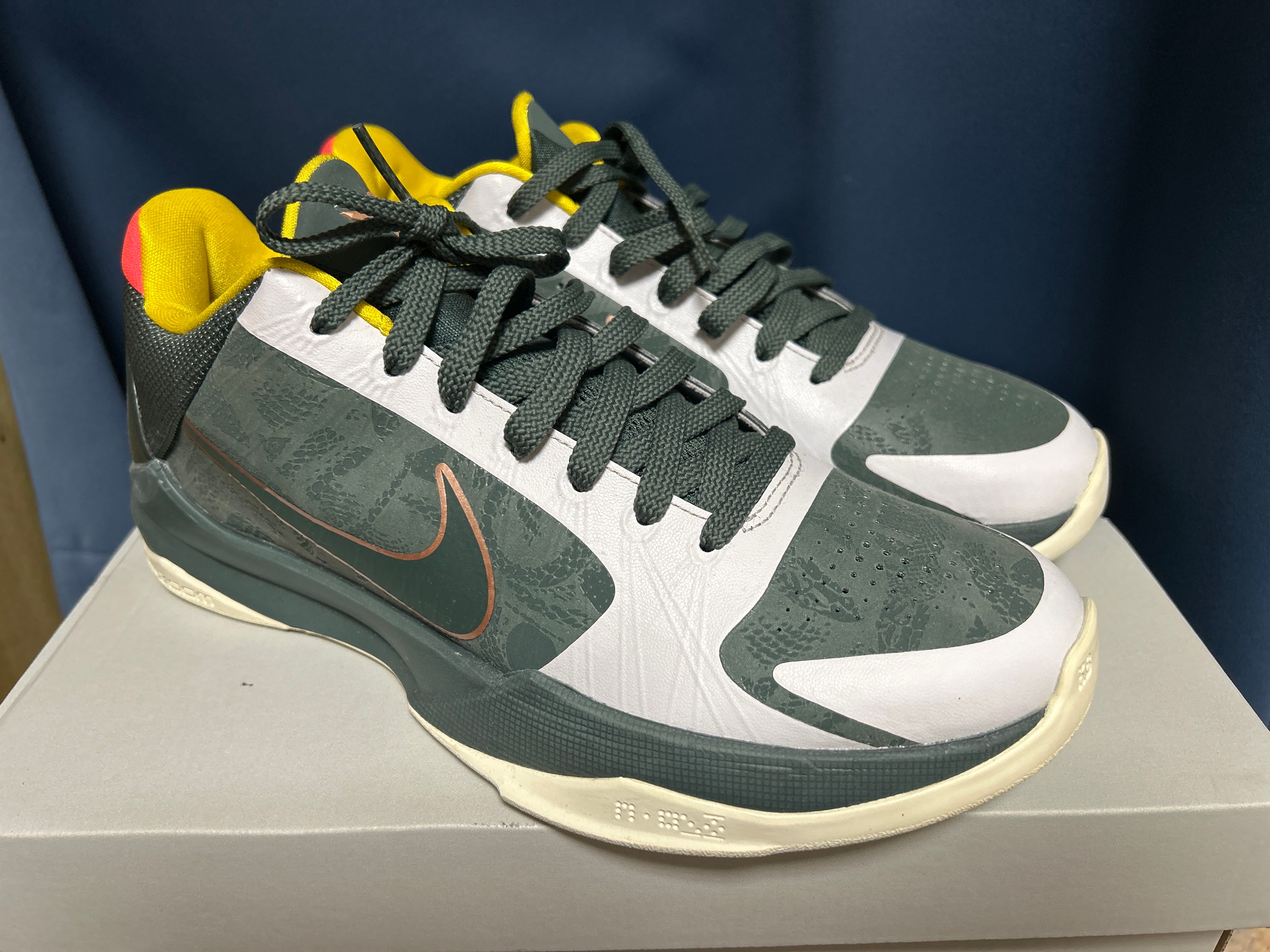 Nike Kobe 5 Protro EYBL Girls "Forest Green" (2020)