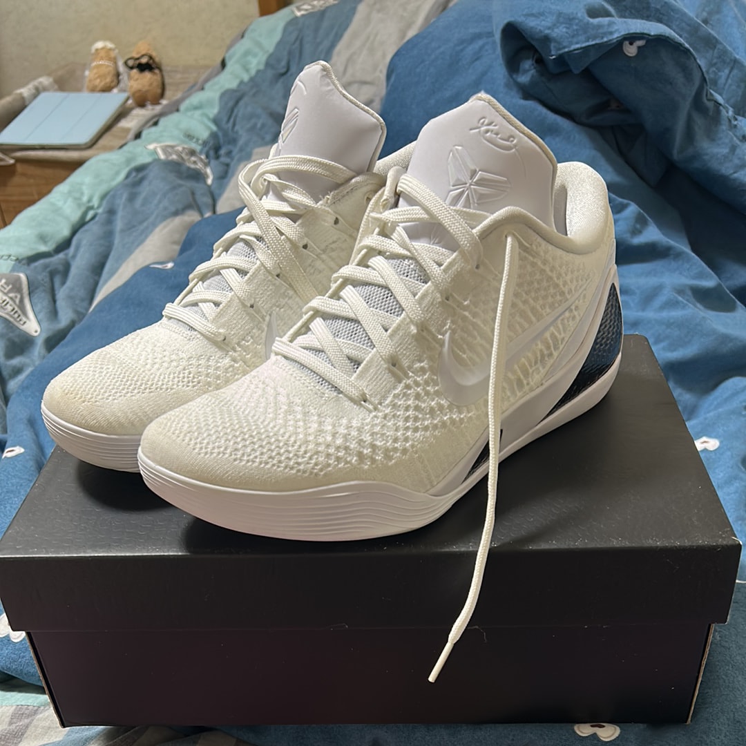 ナイキ コービー9 エリート ロー プロトロ "ヘイロー"