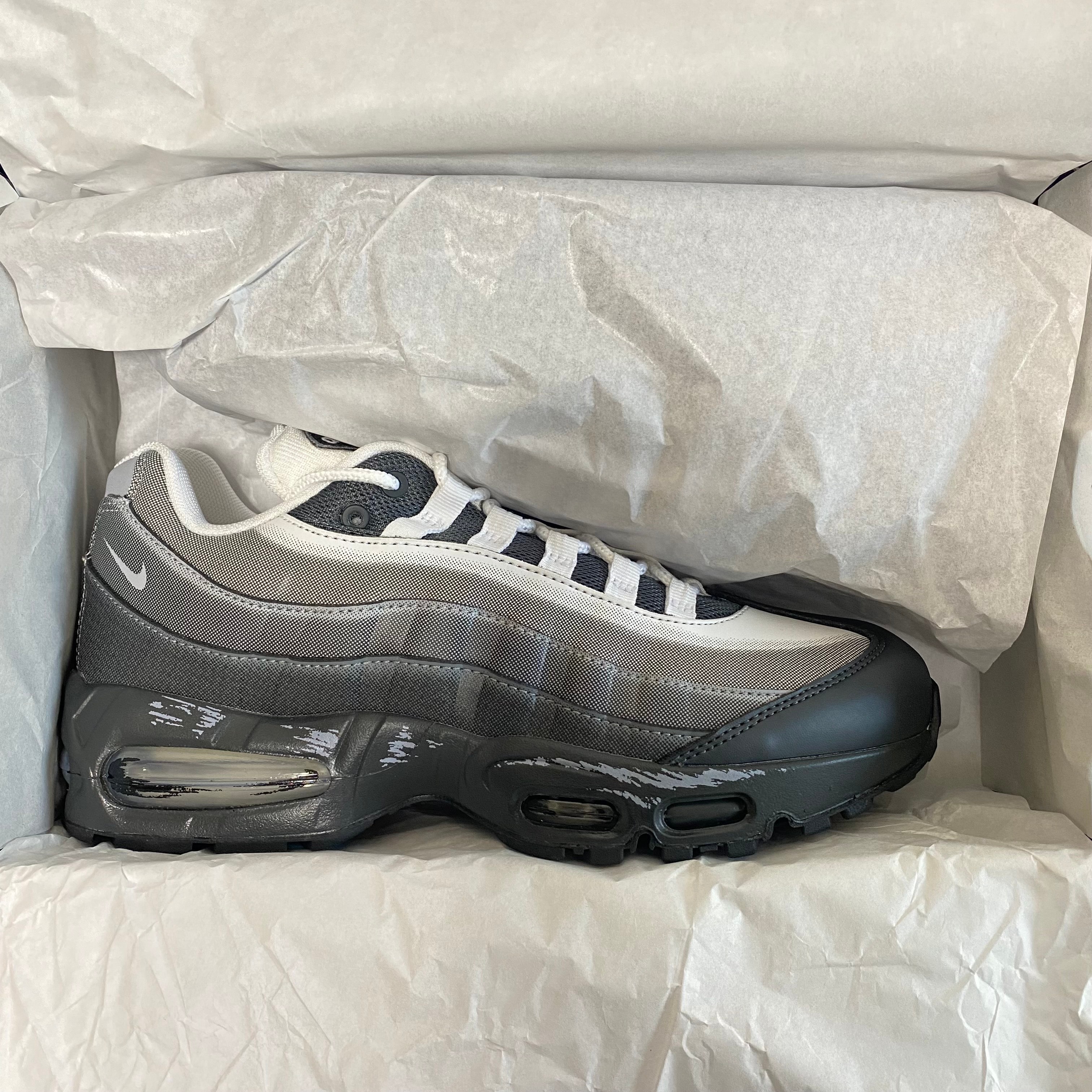 遊戯王 × ナイキ エアマックス95 "エアマッスル/城之内" (日本限定)