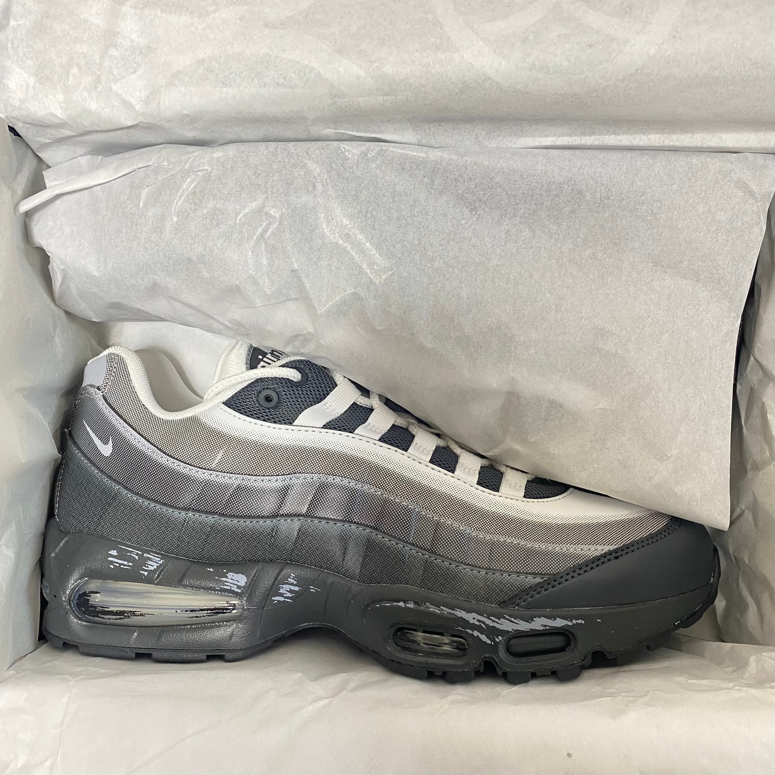 遊戯王 × ナイキ エアマックス95 "エアマッスル/城之内" (日本限定)