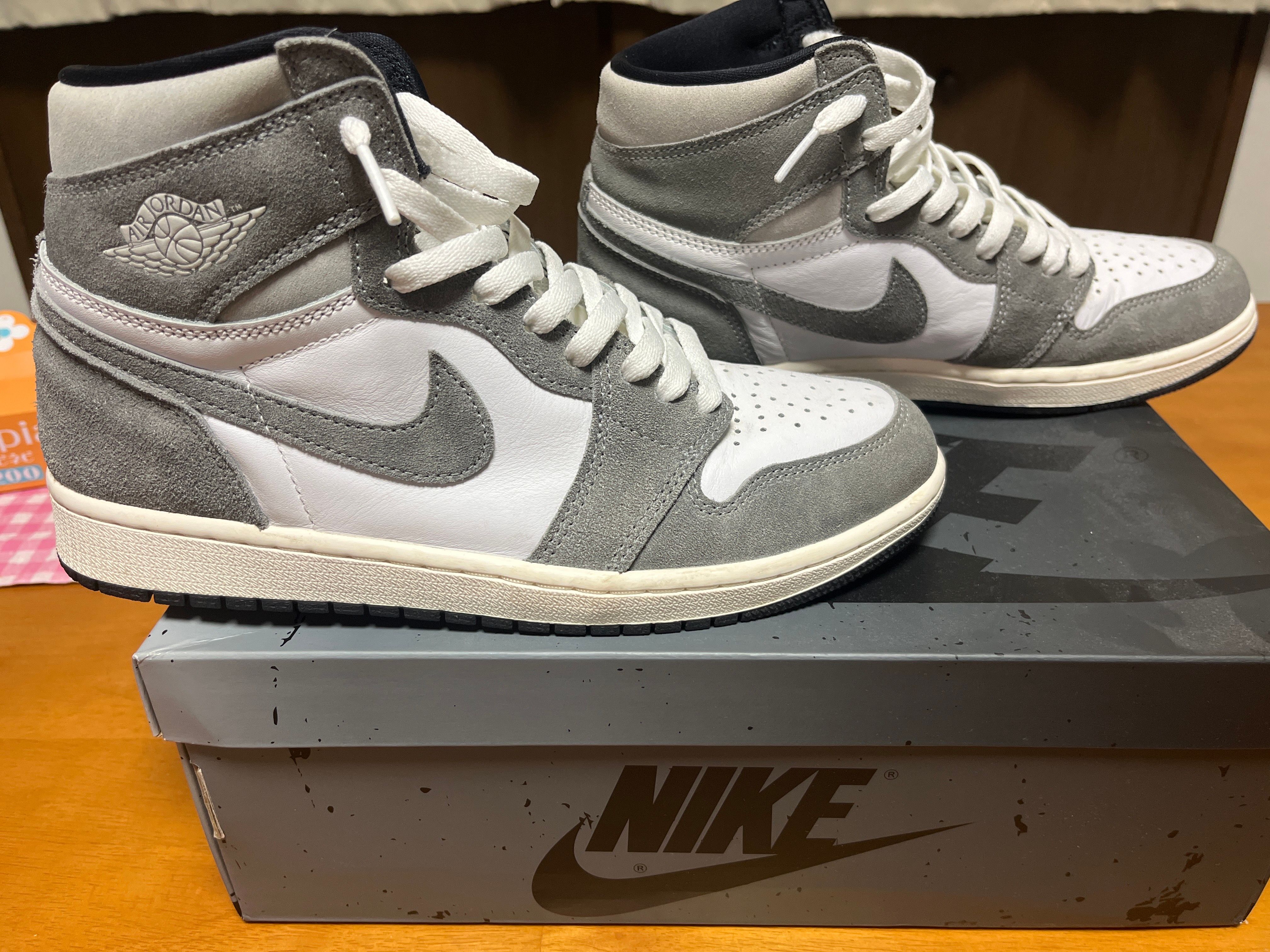 Nike Air Jordan 1 Retro High OG "Black and Smoke Grey"