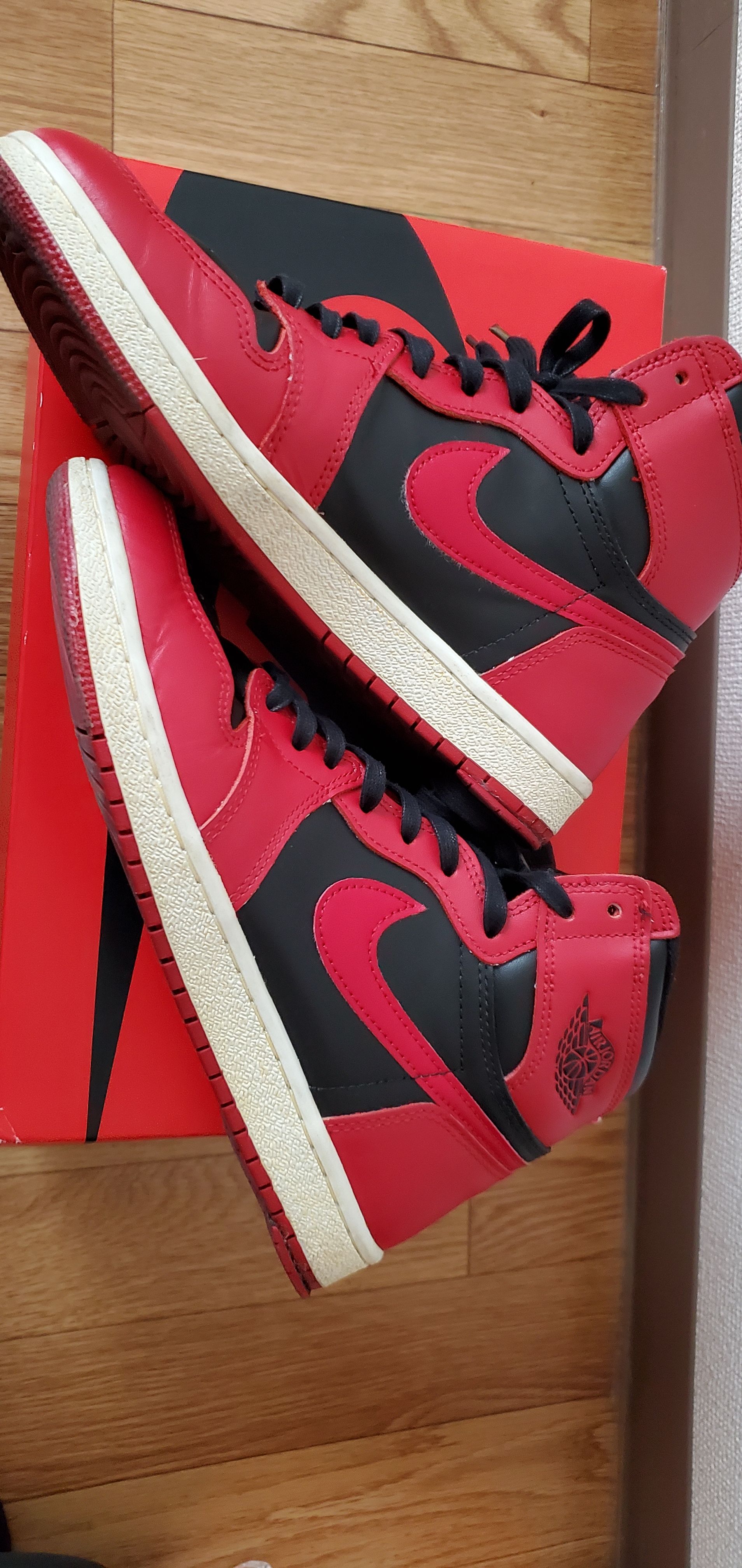 Nike Air Jordan 1 High ’85 "Varsity Red"
