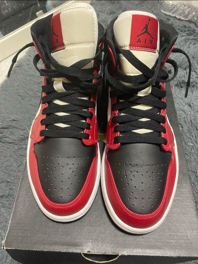 Nike Air Jordan 1 Mid "Chicago Black Toe"