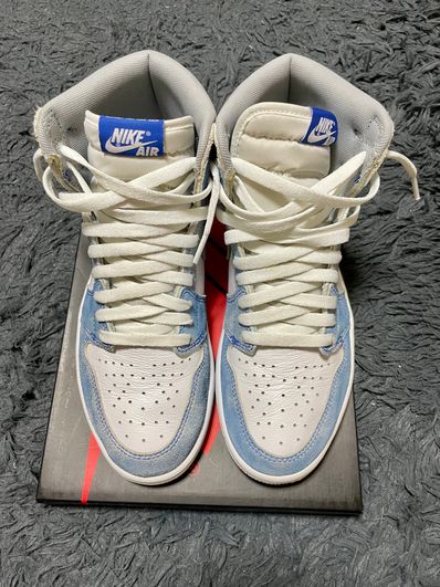 Nike Air Jordan 1 High OG "Hyper Royal"