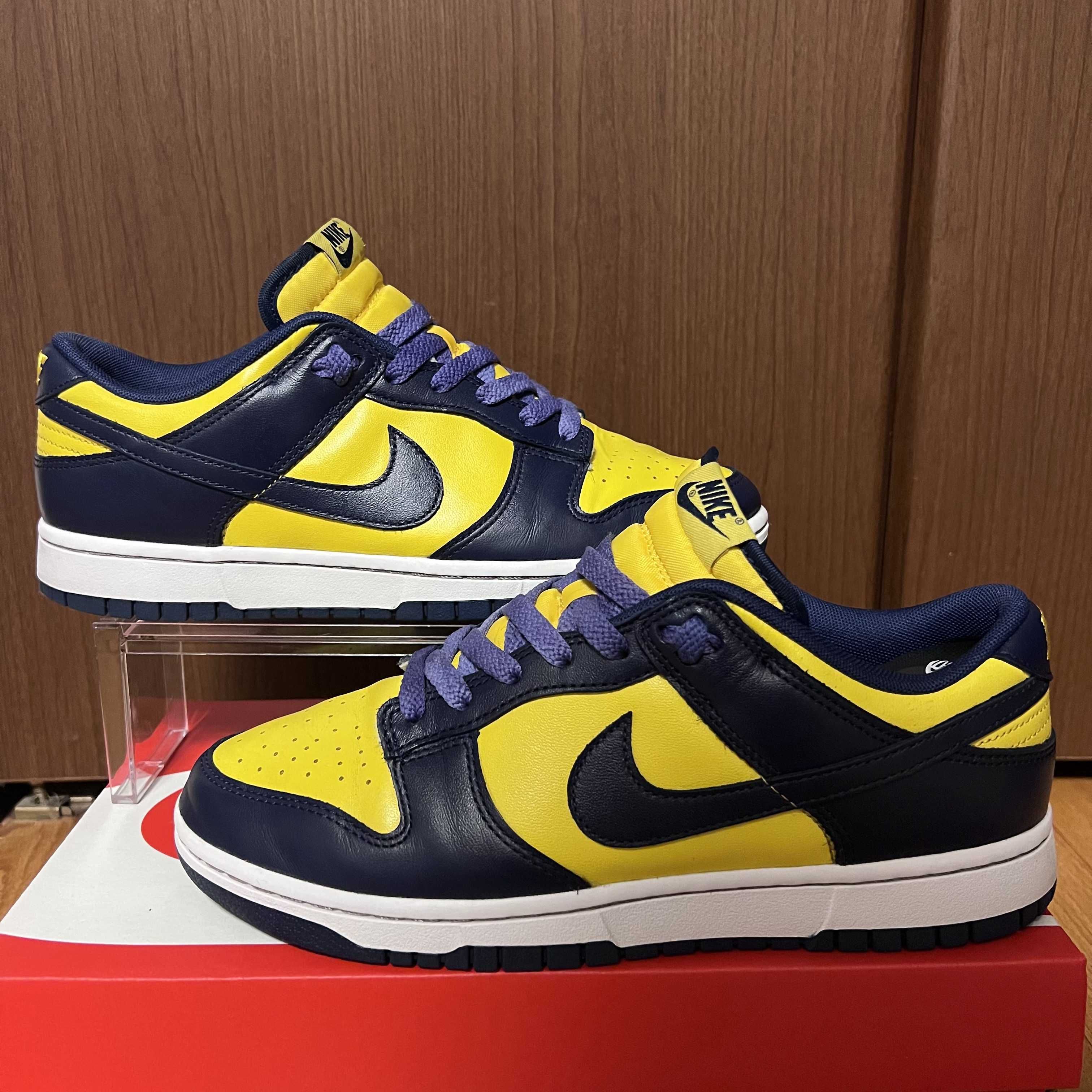 Nike Dunk Low "Michigan"