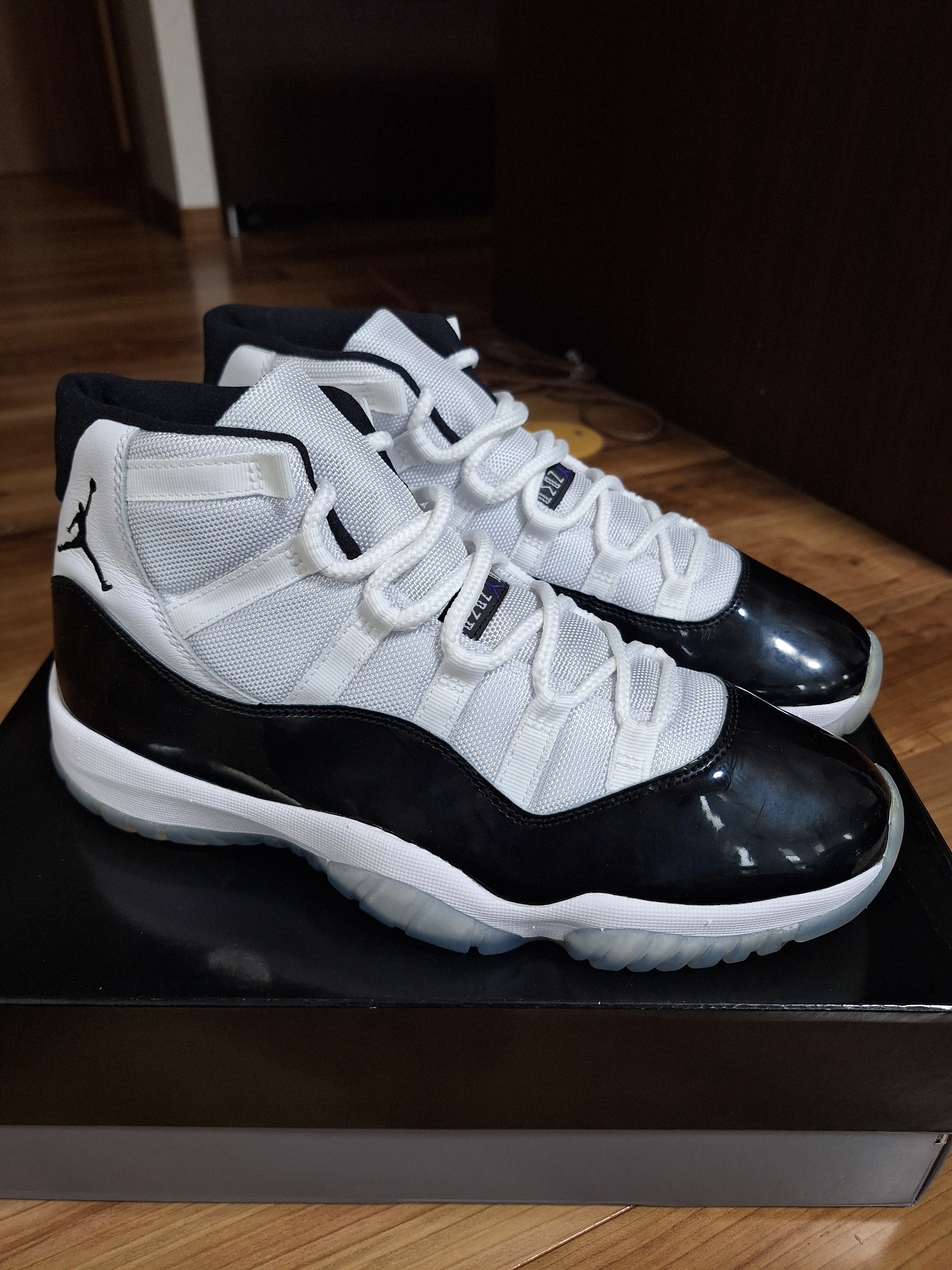 Nike Air Jordan 11 Retro "Concord" (2018)