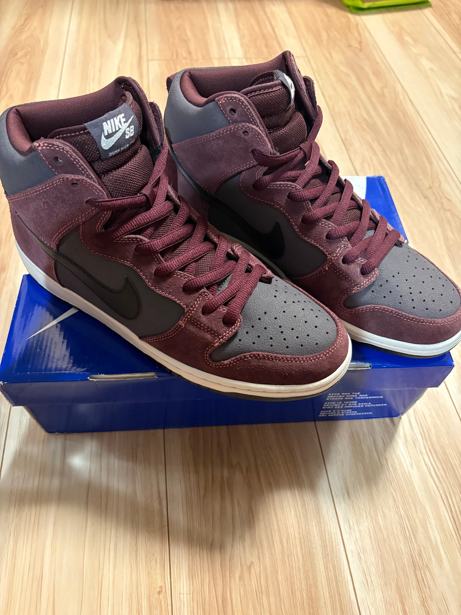Nike SB Dunk High "Deep Burgundy"