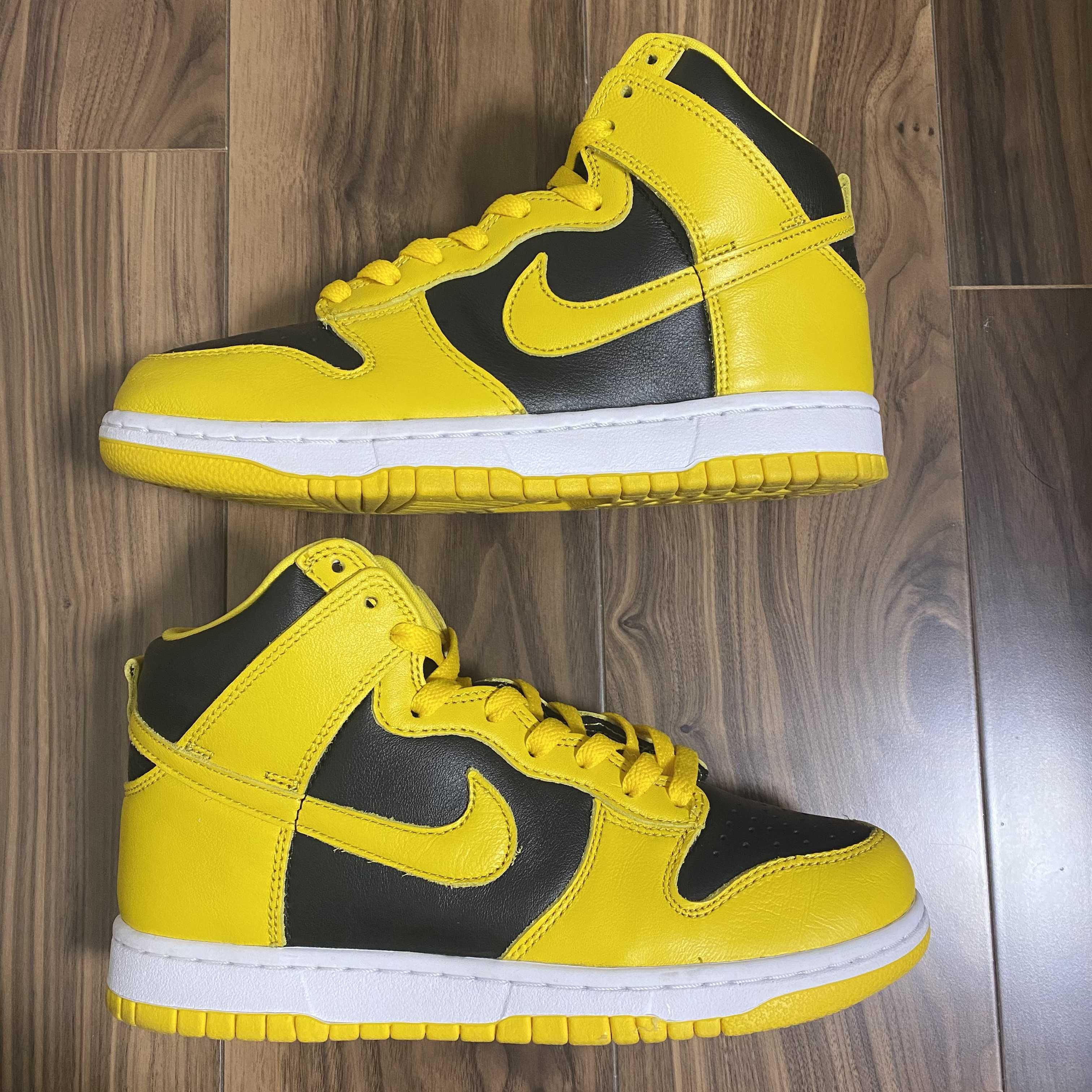 Nike Dunk High "Black/Varsity Maize"