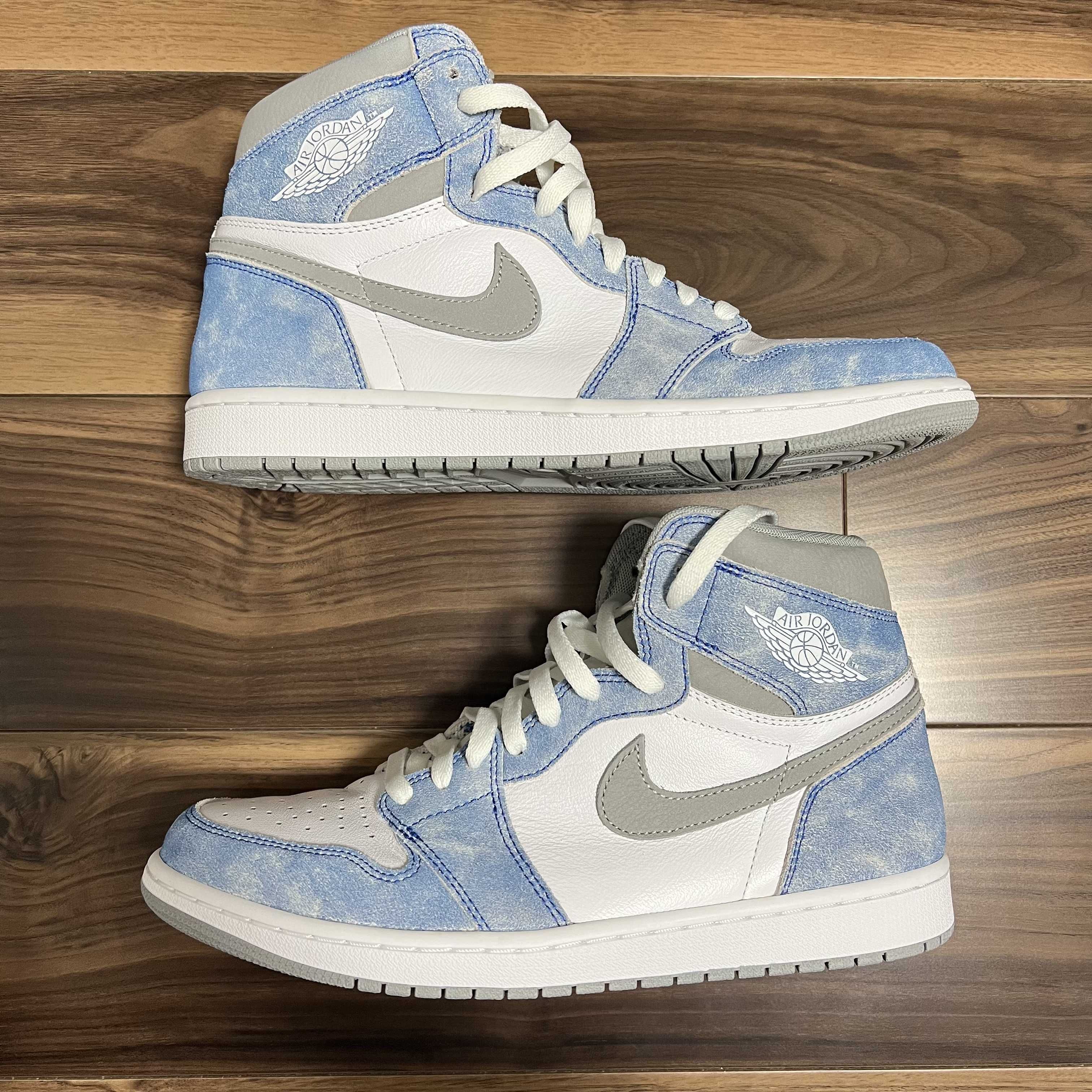 Nike Air Jordan 1 High OG "Hyper Royal"