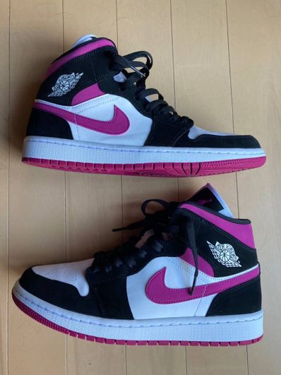 NIKE Women's AIR JORDAN 1 MID "MAGENTA"