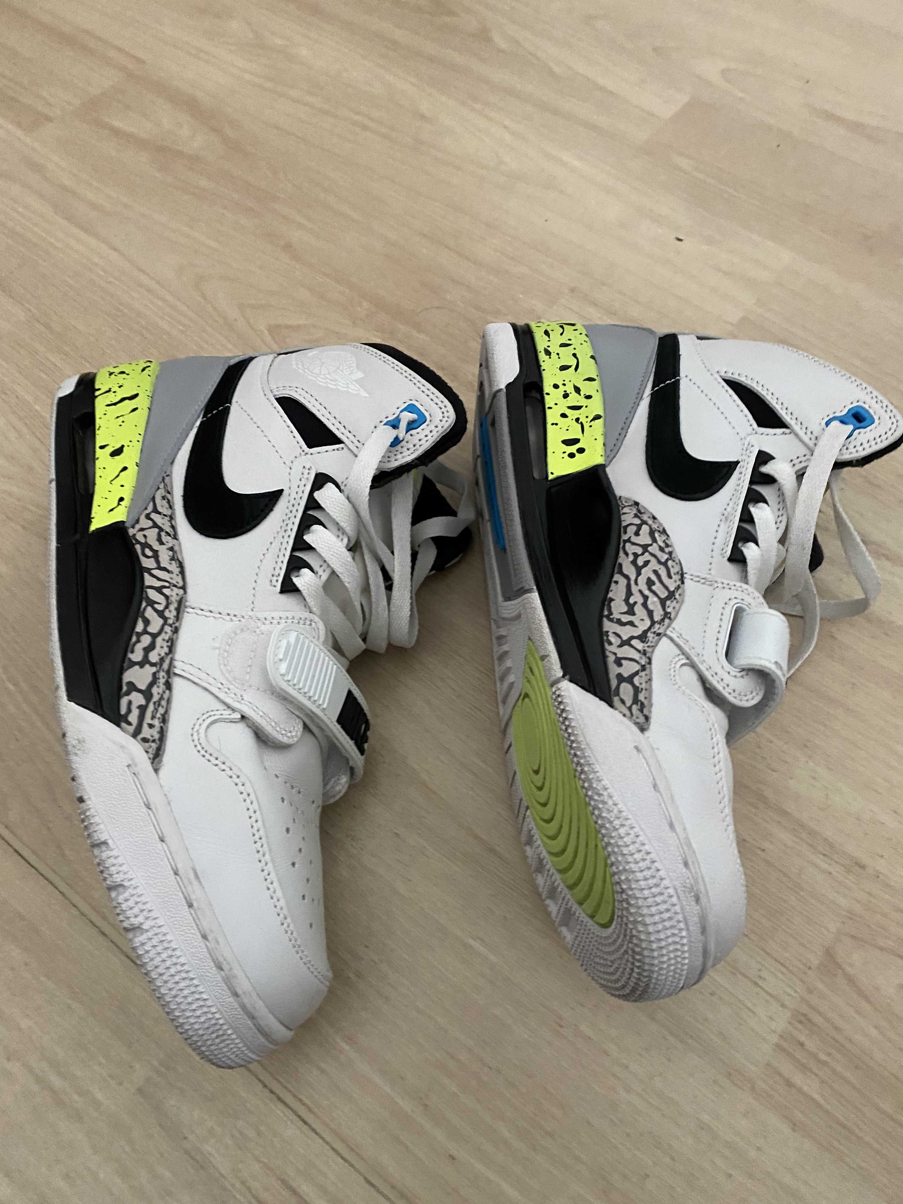 DON C × NIKE JORDAN LEGACY 312 BLACK-VOLT-VIVID BLUE