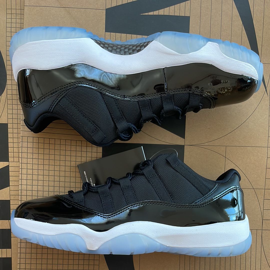 Nike Air Jordan 11 Retro Low "Black and Varsity Royal/Space Jam"