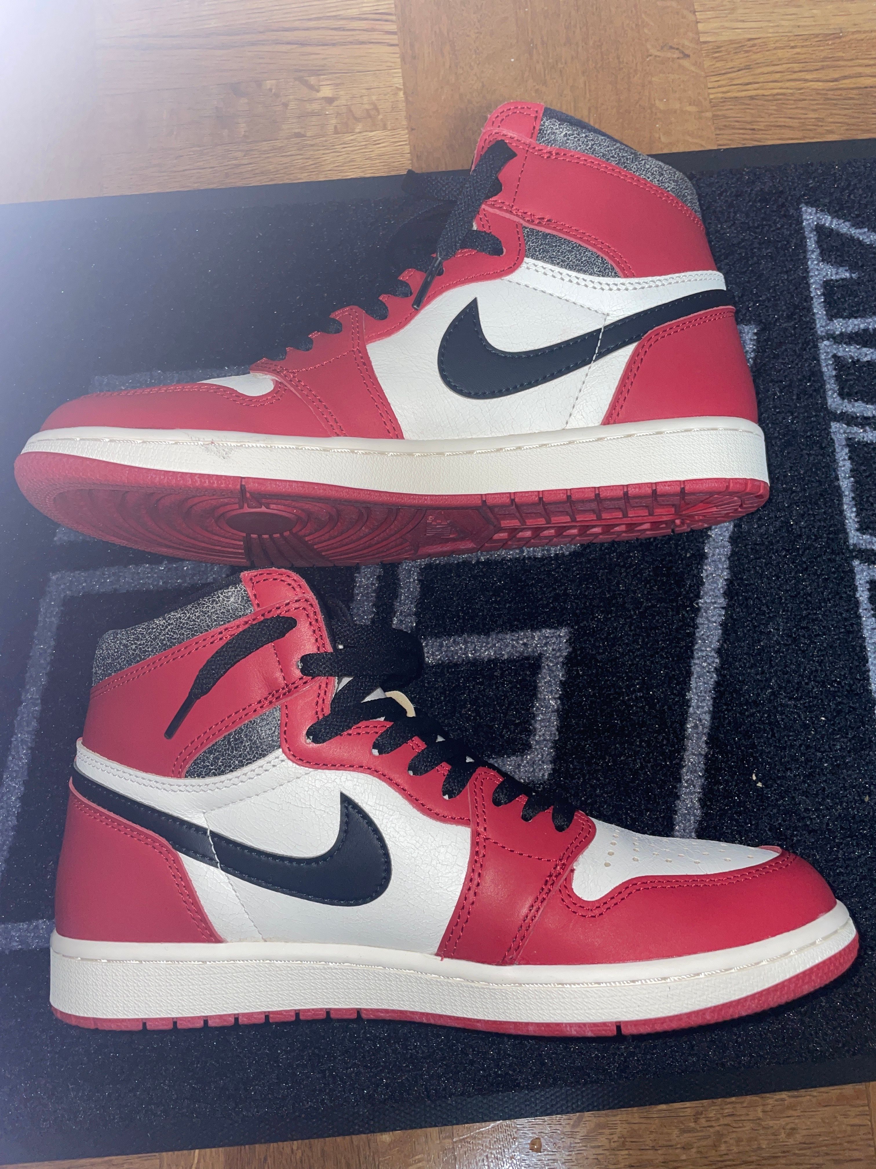 Nike Air Jordan 1 High OG "Lost & Found/Chicago"