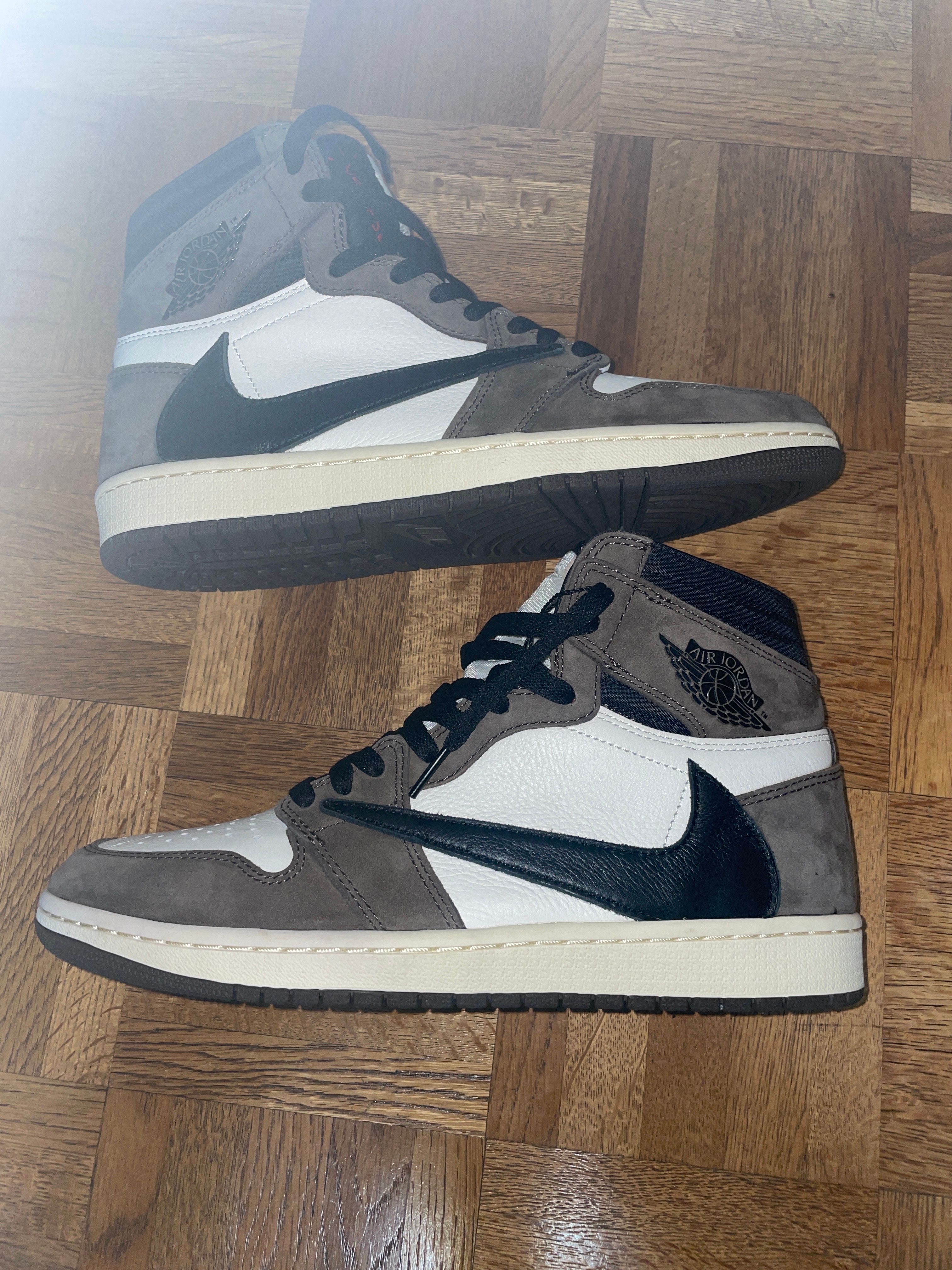 Travis Scott × Nike Air Jordan 1 Retro High OG TS SP "Sail/Dark Mocha"