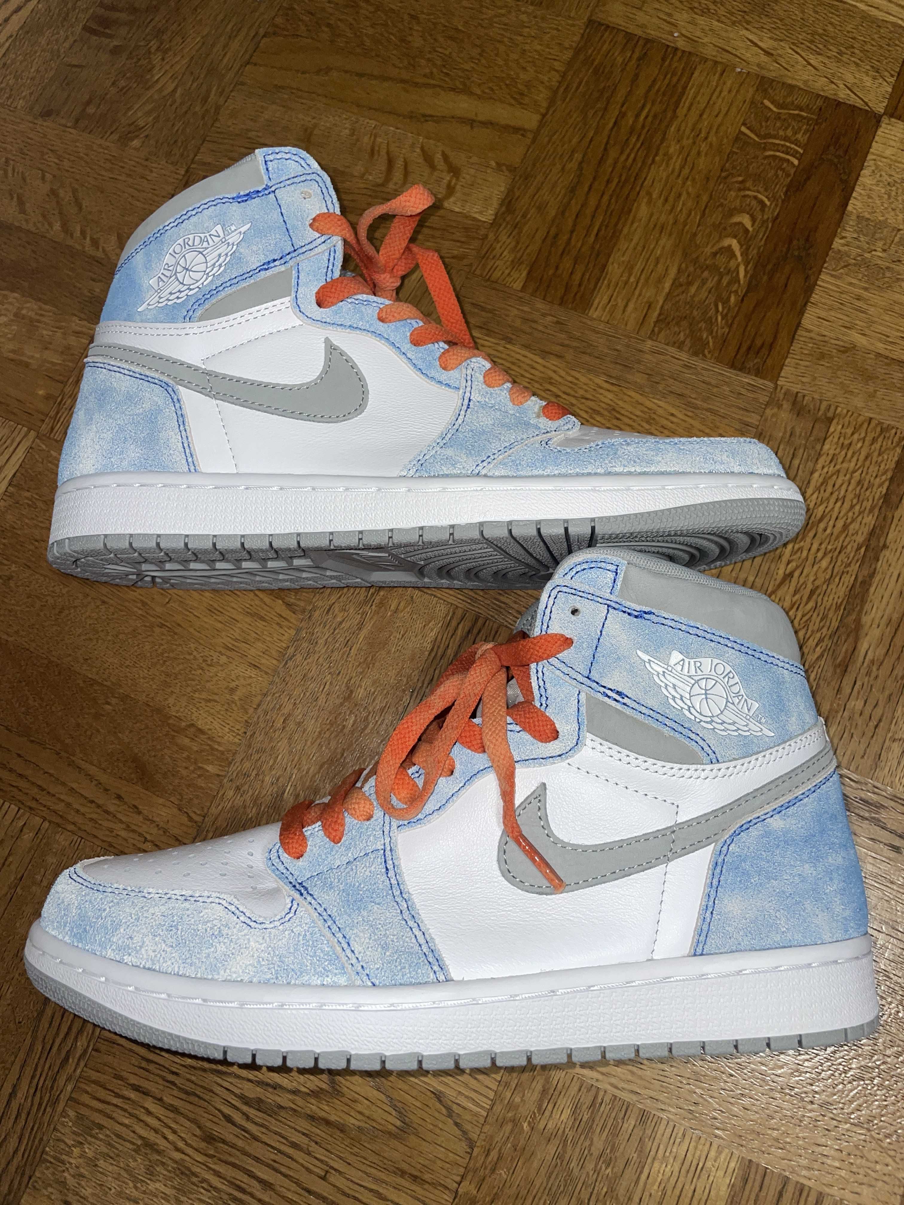 Nike Air Jordan 1 High OG "Hyper Royal"