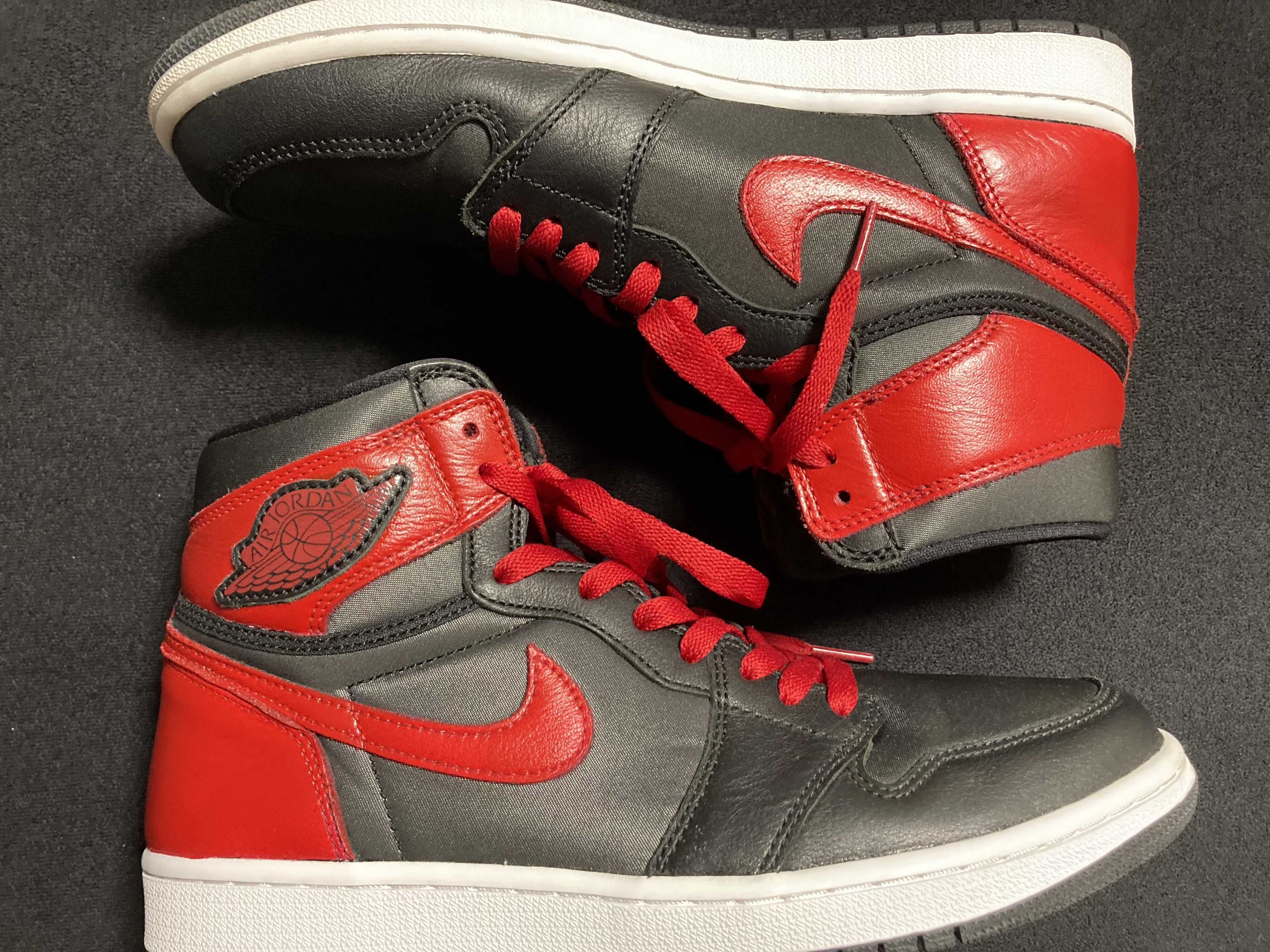 Nike Air Jordan 1 Retro High OG "Black/Metallic Silver/Gym Red"