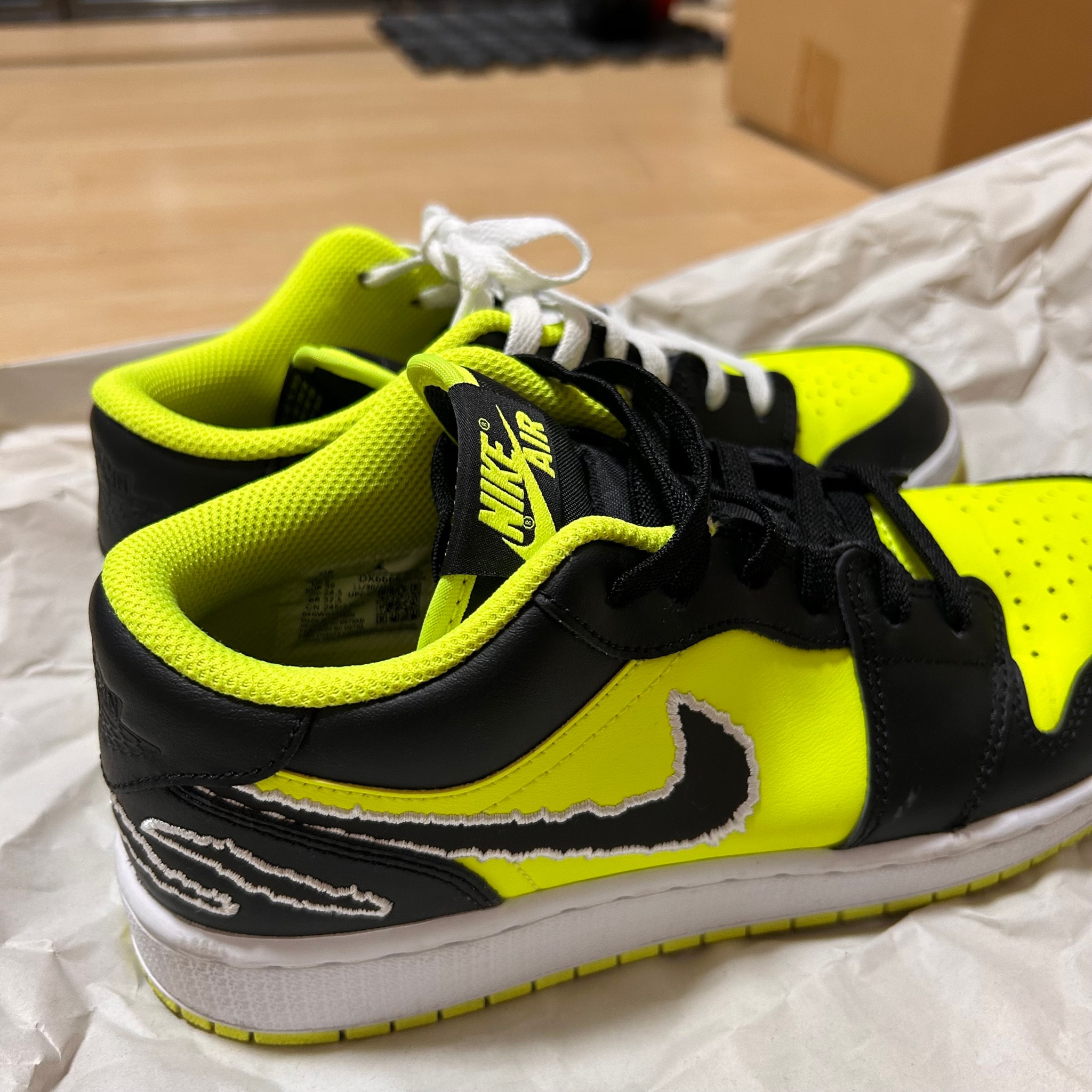 Nike GS Air Jordan 1 Low "Black Cat"