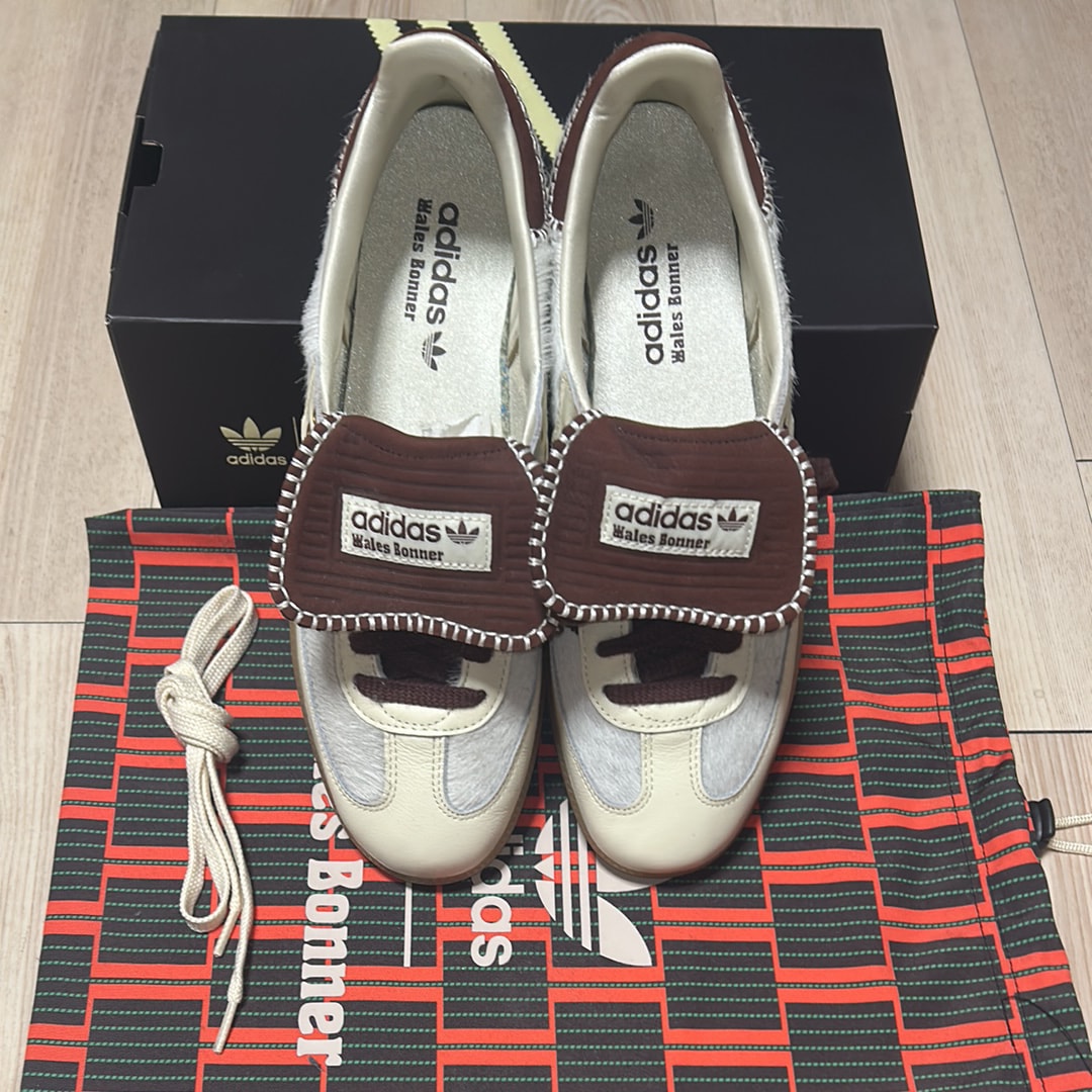 ウェールズ・ボナー × アディダス サンバ ポニー トーナル ロー "クリームホワイト/ミステリーブラウン"