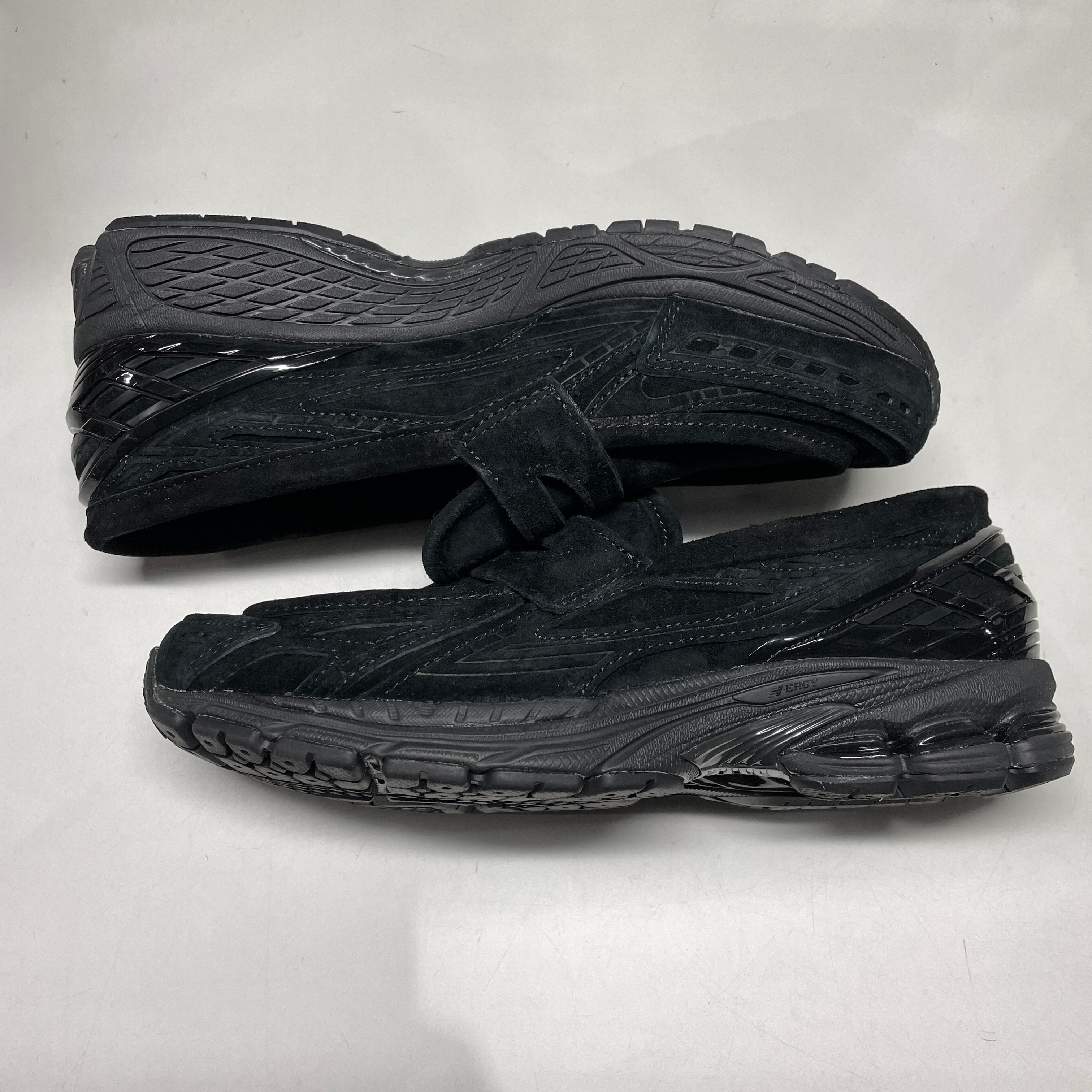 ニューバランス 1906L "ブラックスウェード"