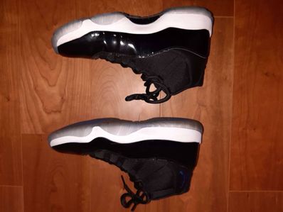 Nike Air Jordan 11 Retro "Space Jam" (2016)